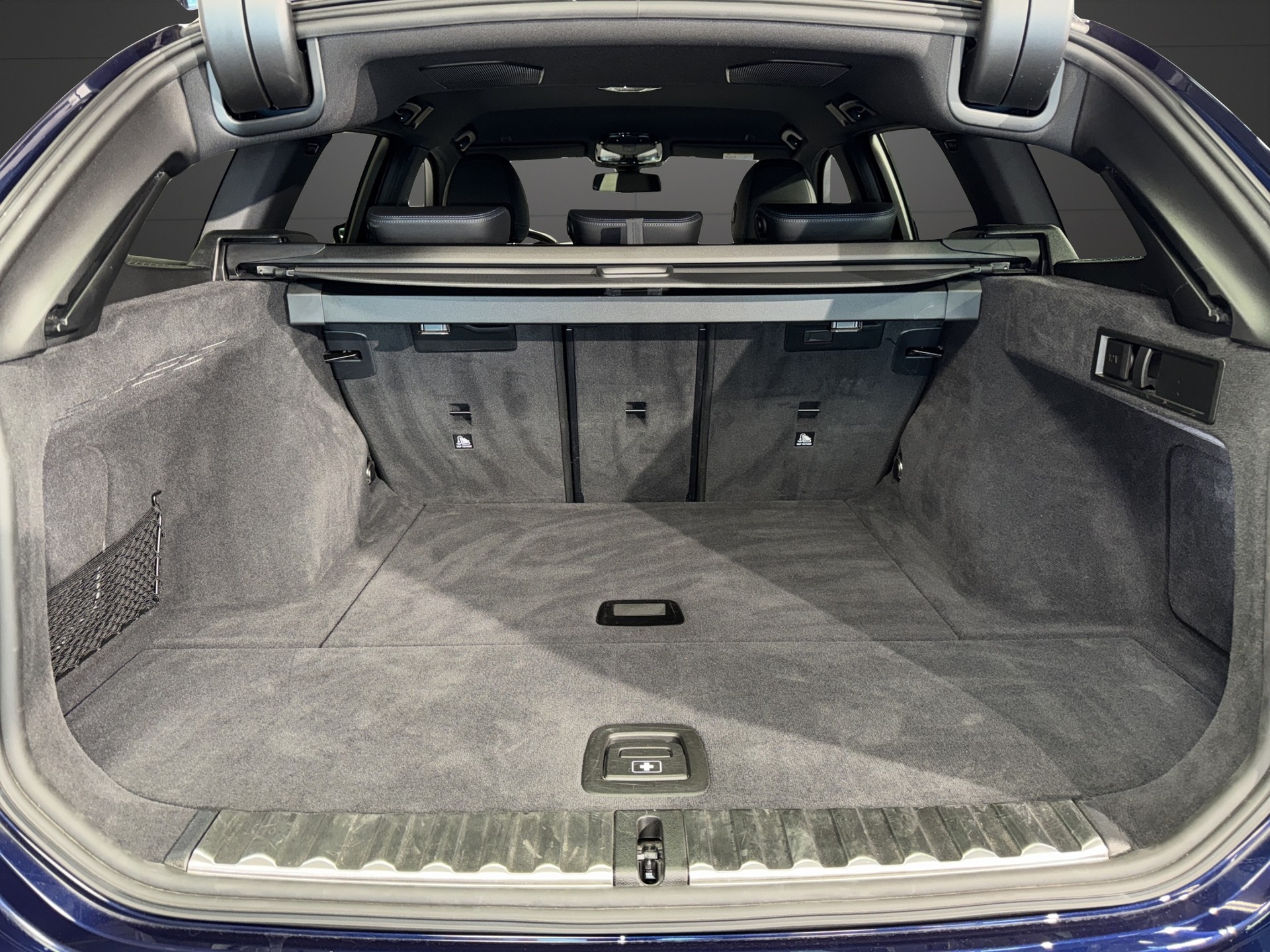 BMW M340i xDrive Touring-image-15