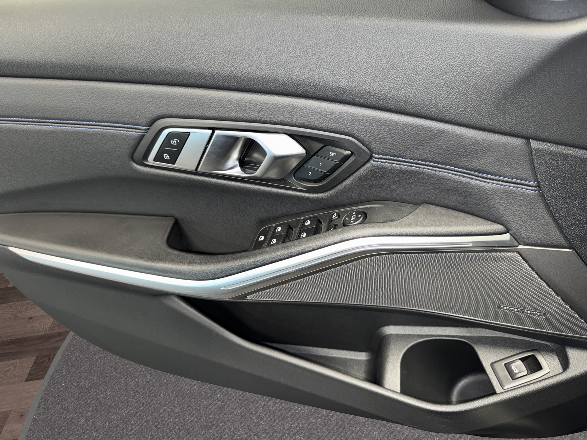 BMW M340i xDrive Touring-image-11