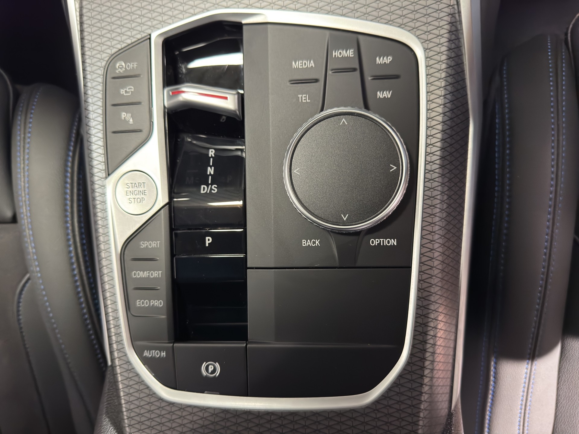 BMW M340i xDrive Touring-image-10