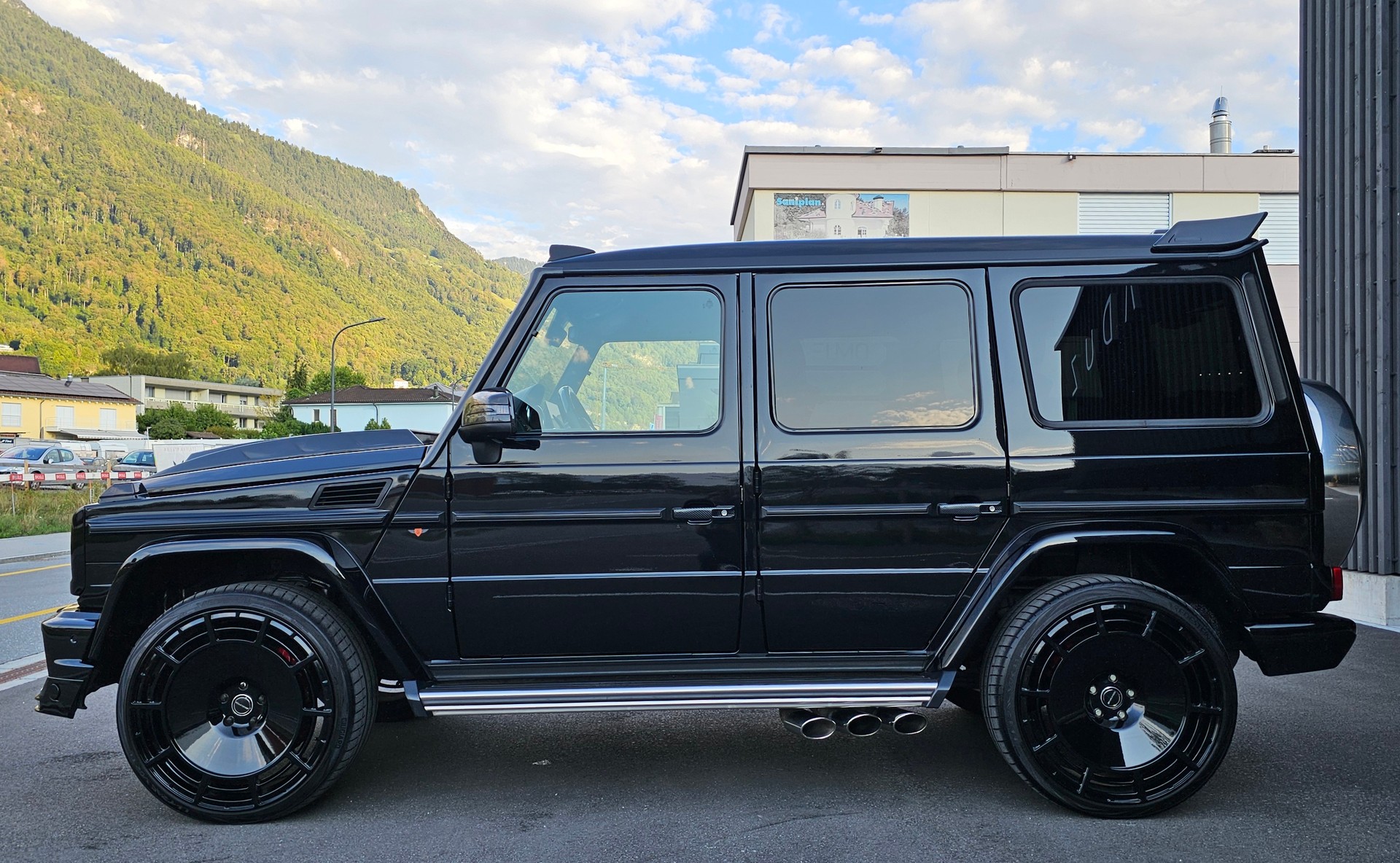 MERCEDES-BENZ MERCEDES-BENZ G 63 AMG 7G-Tronic-showroom-element-1
