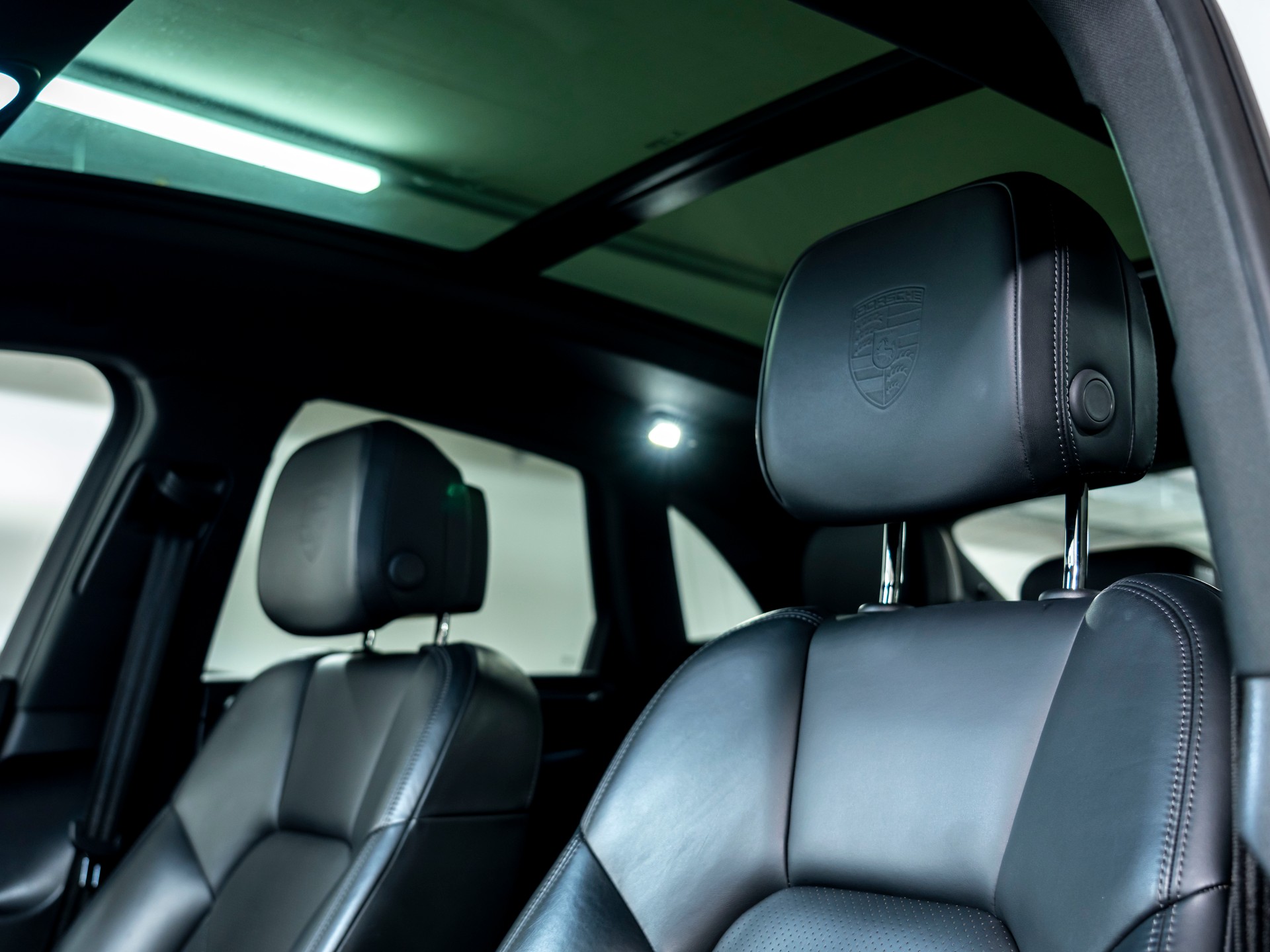 PORSCHE Macan S PDK-image-16
