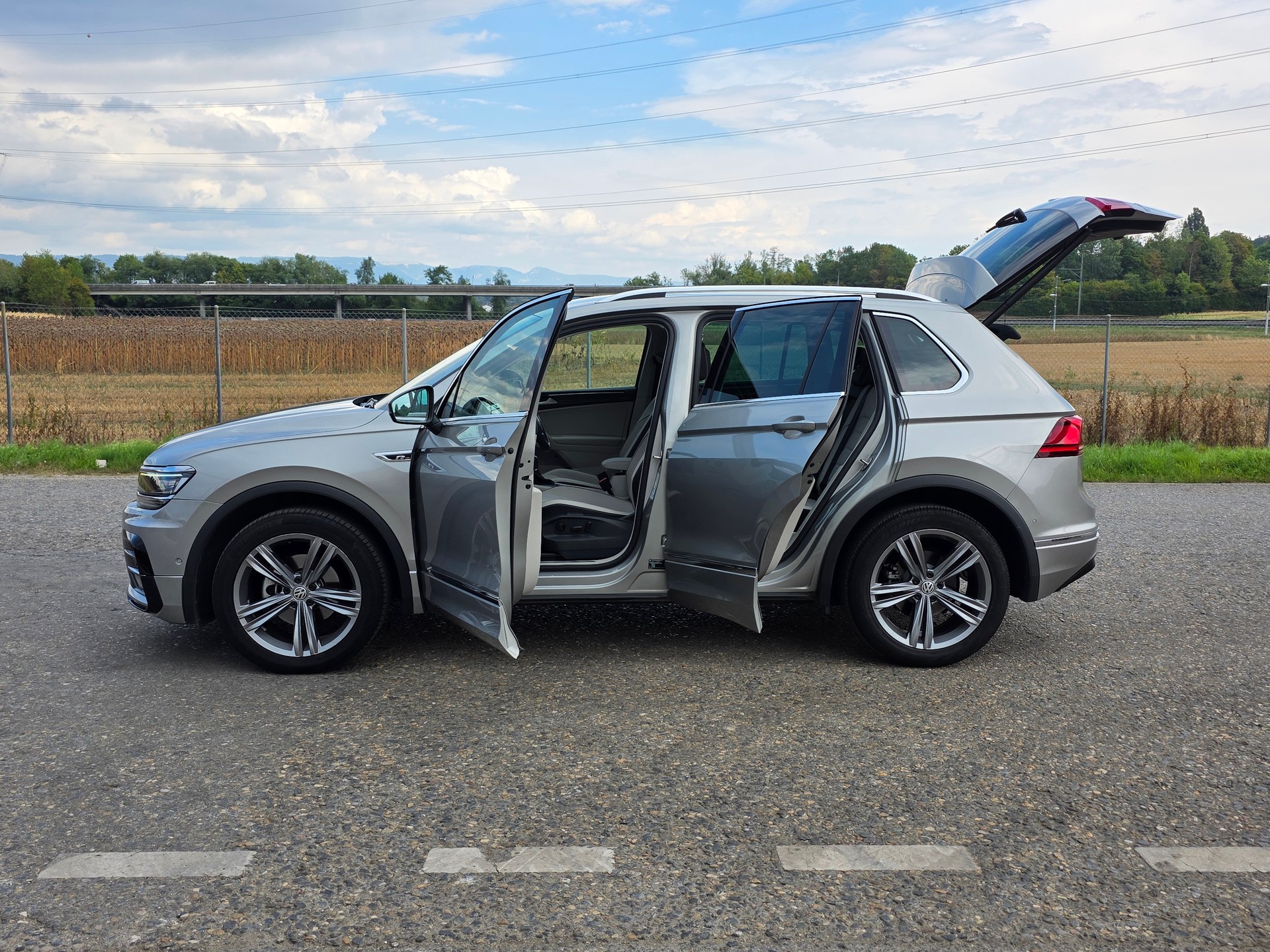 VW Tiguan 2.0 TDI SCR Highline4Motion DSG-image-3