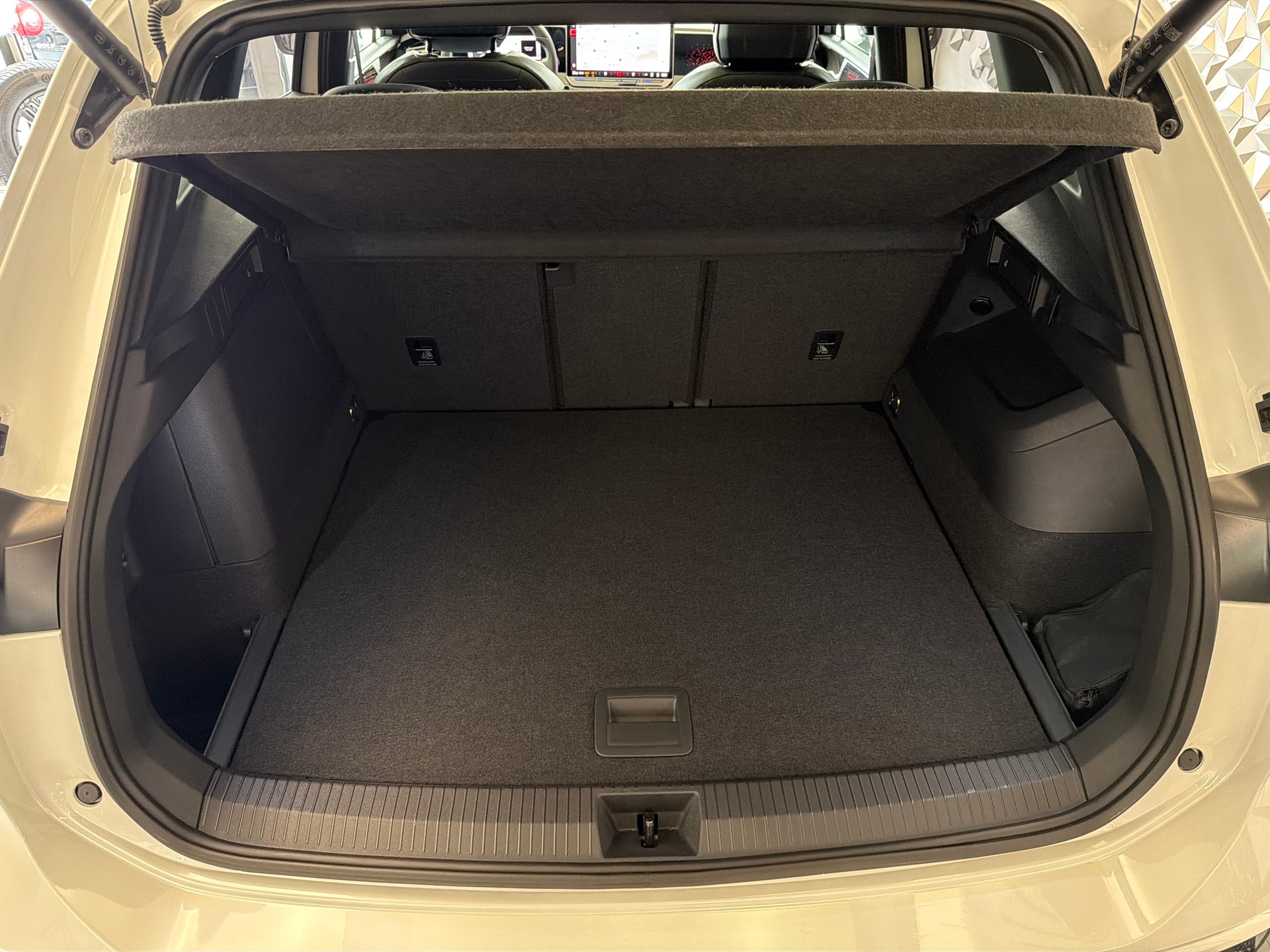 VW Tiguan 1.5 TSI evo2 eHybrid R-Line DSG-image-19