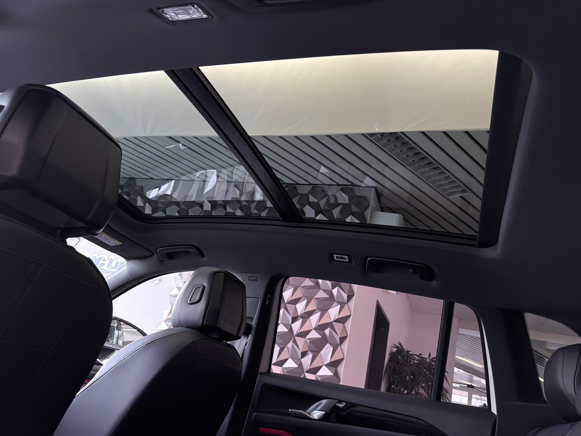 VW Tiguan 1.5 TSI evo2 eHybrid R-Line DSG-image-15