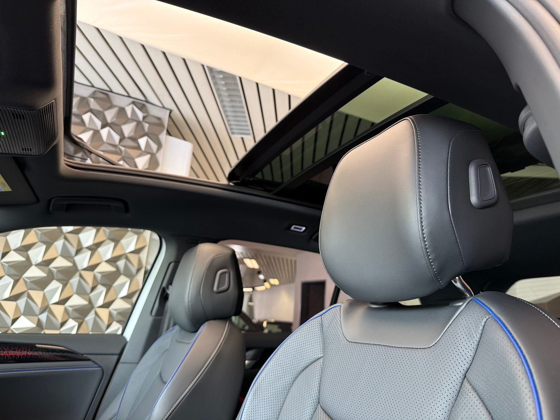 VW Tiguan 1.5 TSI evo2 eHybrid R-Line DSG-image-14