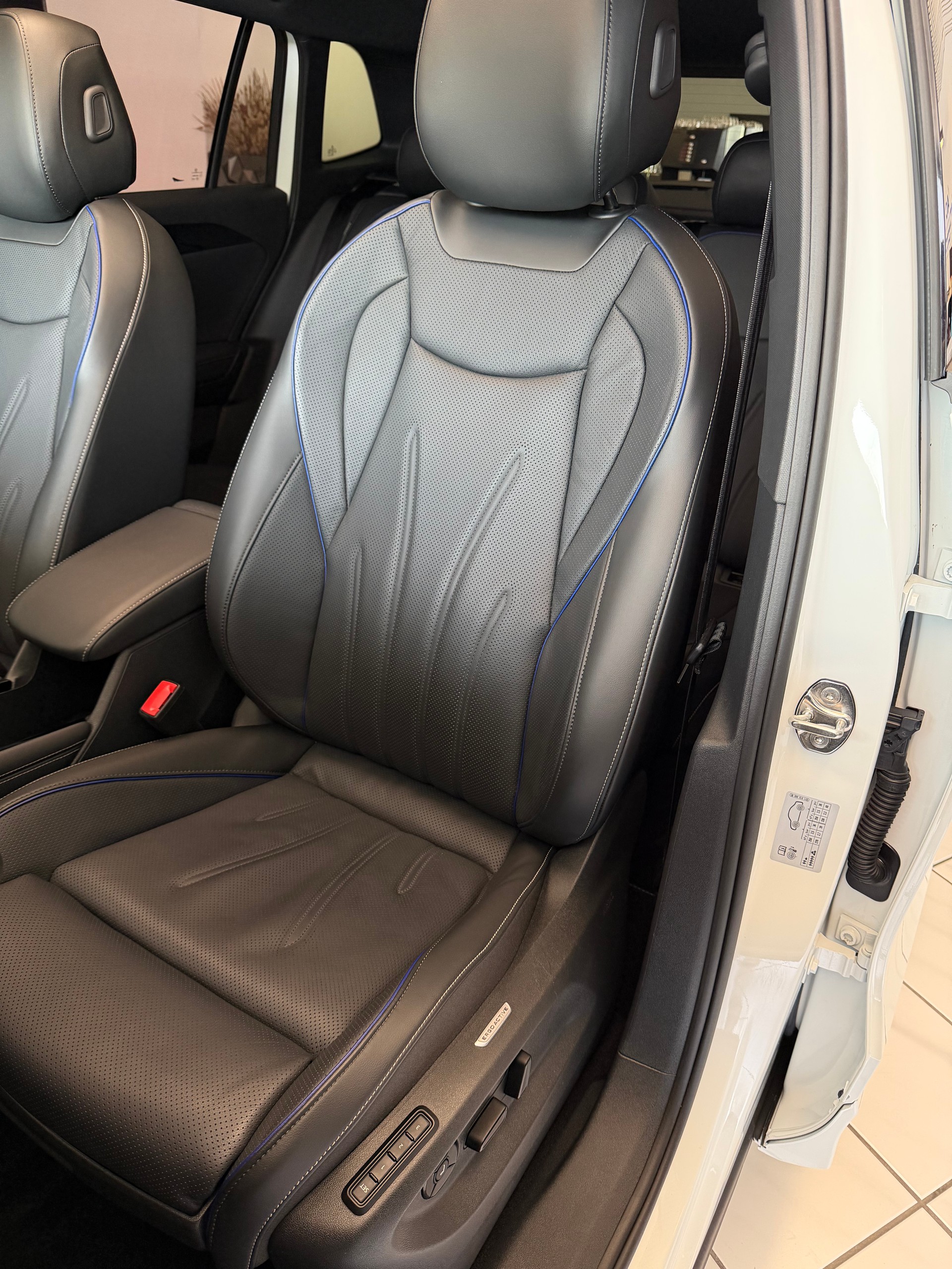 VW Tiguan 1.5 TSI evo2 eHybrid R-Line DSG-image-9
