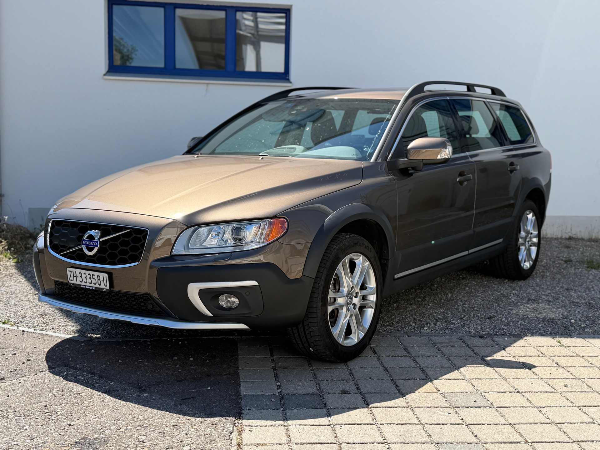 VOLVO XC70 2.4 D5 Summum AWD