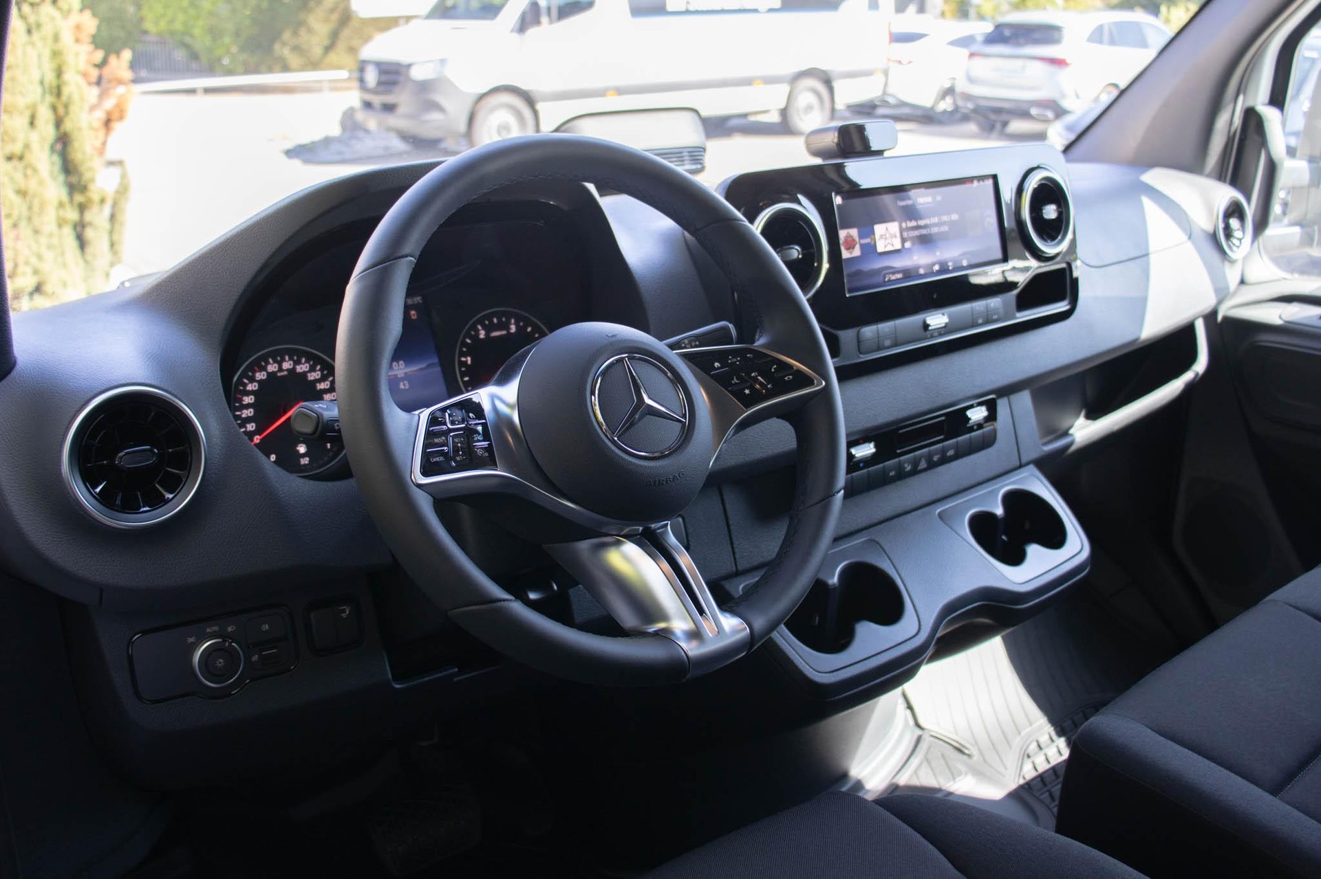 MERCEDES-BENZ Sprinter 319 CDI SELECT Lang-image-6