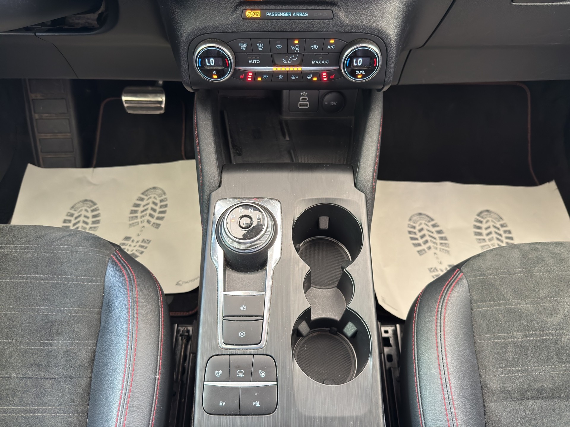 FORD Kuga 2.5 PHEV ST-Line X 2WD-image-11