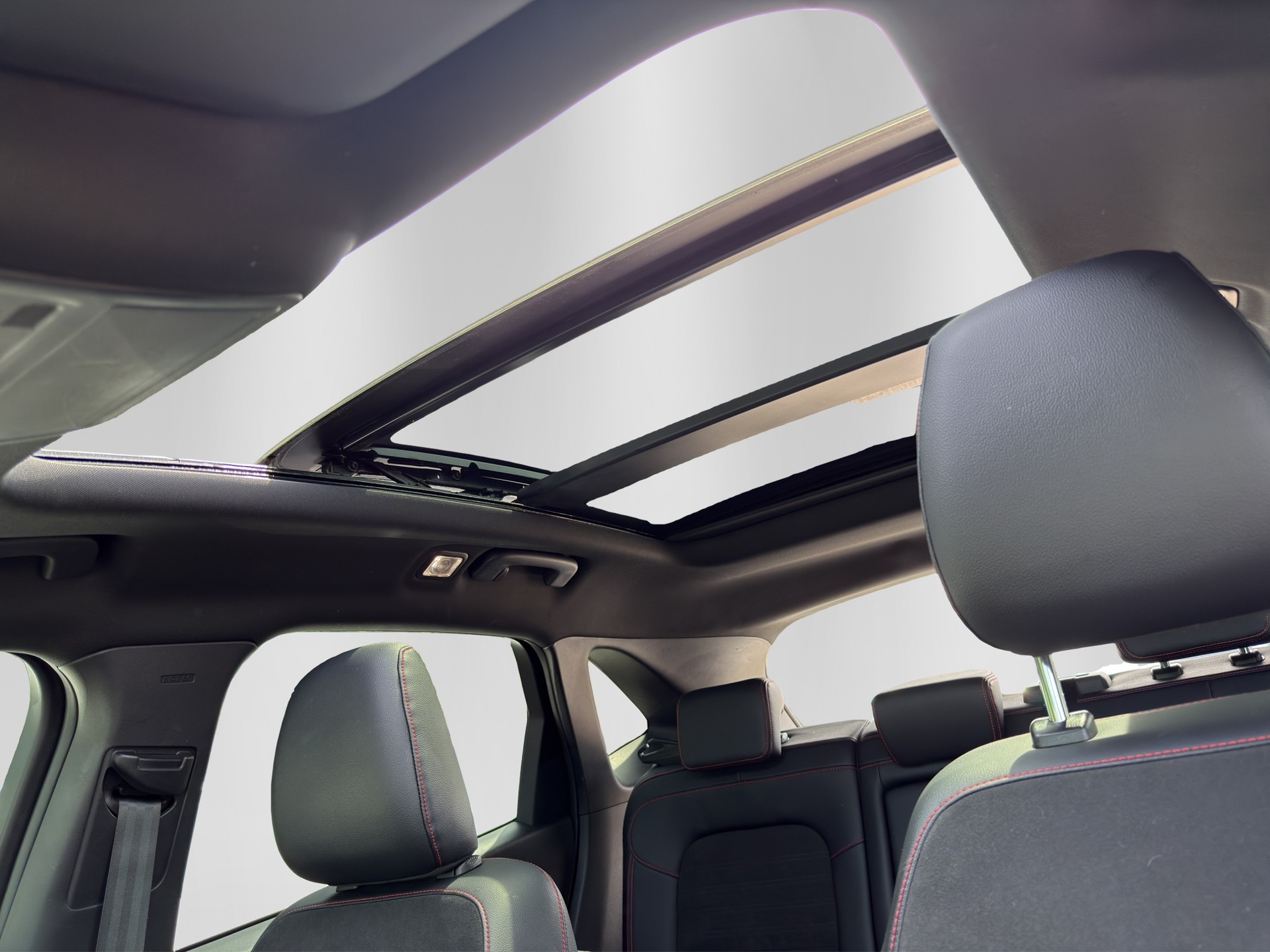 FORD Kuga 2.5 PHEV ST-Line X 2WD-image-8