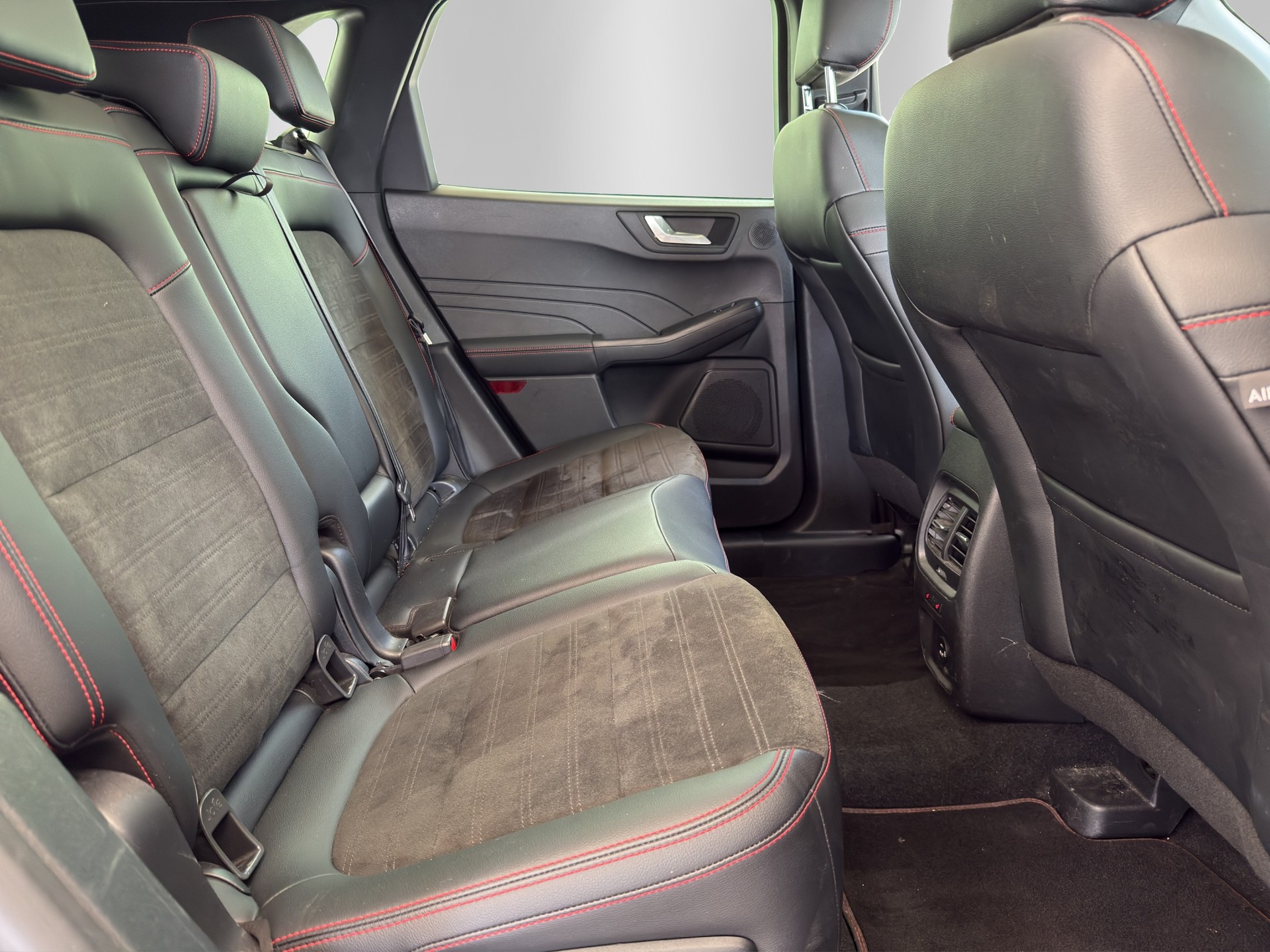 FORD Kuga 2.5 PHEV ST-Line X 2WD-image-17