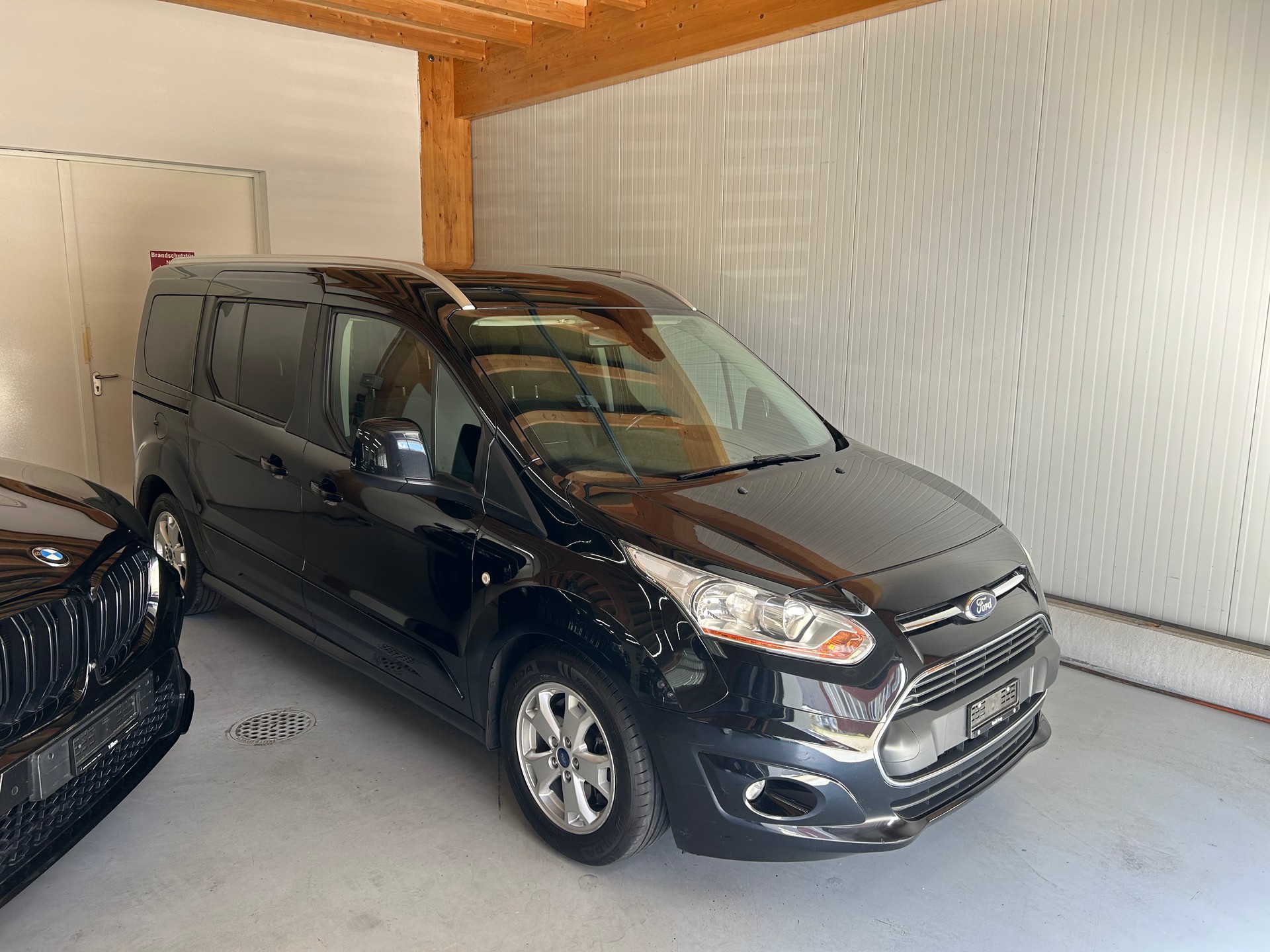FORD Grand Tourneo Connect 1.6 SCTi *7-Plätzer* Titanium Automatic-image-2