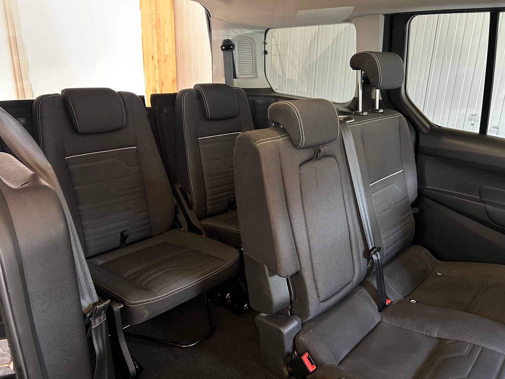 FORD Grand Tourneo Connect 1.6 SCTi *7-Plätzer* Titanium Automatic-image-10