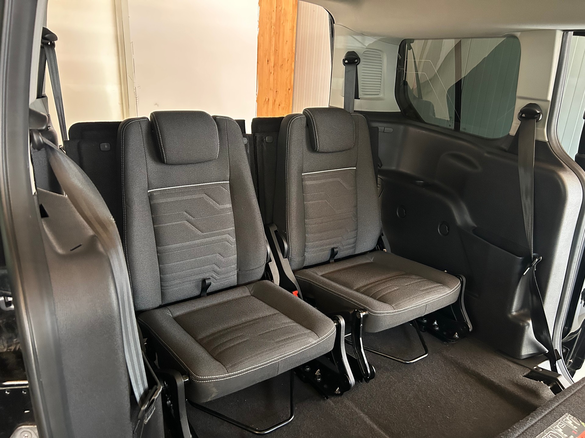 FORD Grand Tourneo Connect 1.6 SCTi *7-Plätzer* Titanium Automatic-image-9
