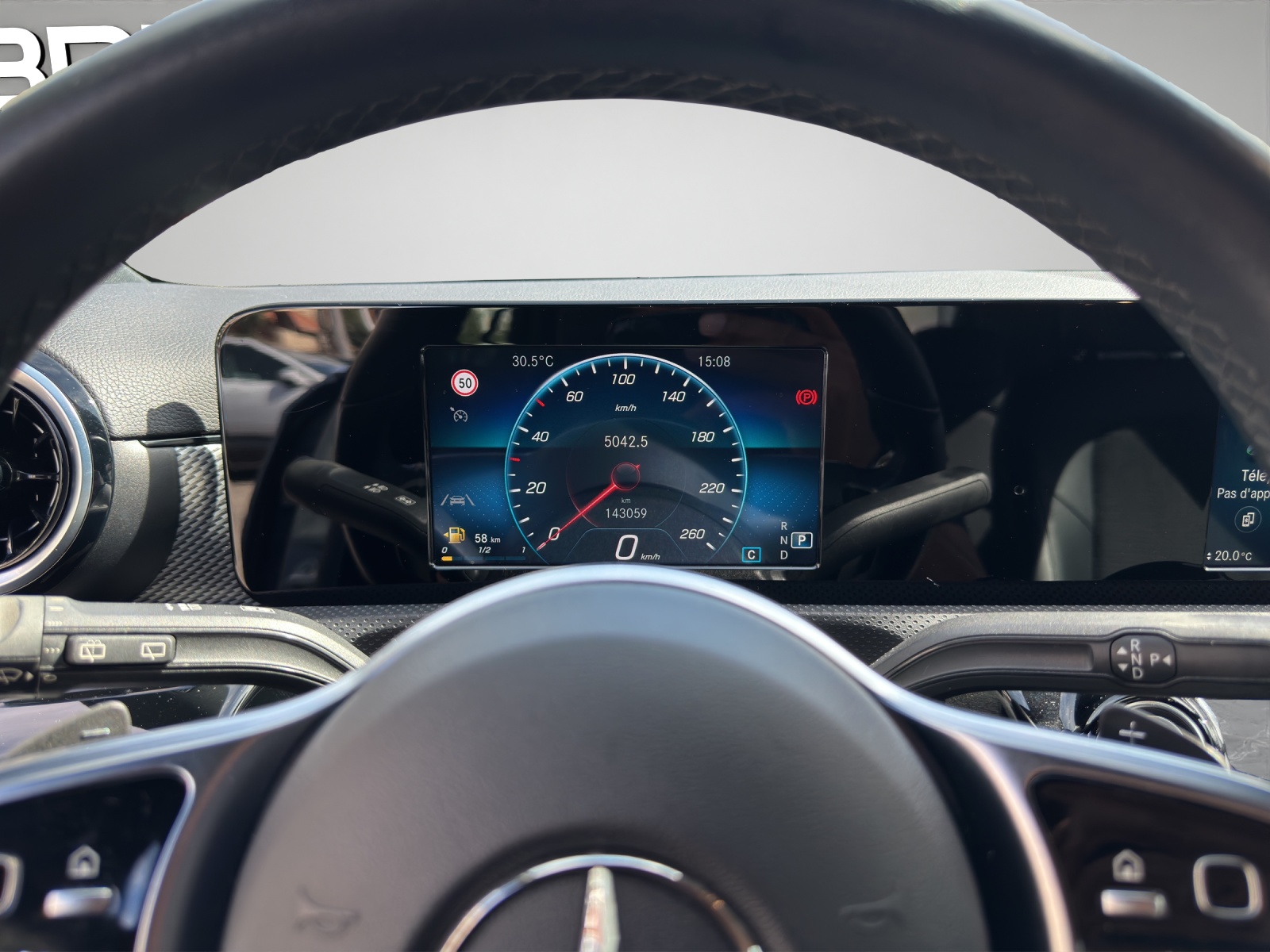 MERCEDES-BENZ Classe A W177 A 200 Progressive-image-12