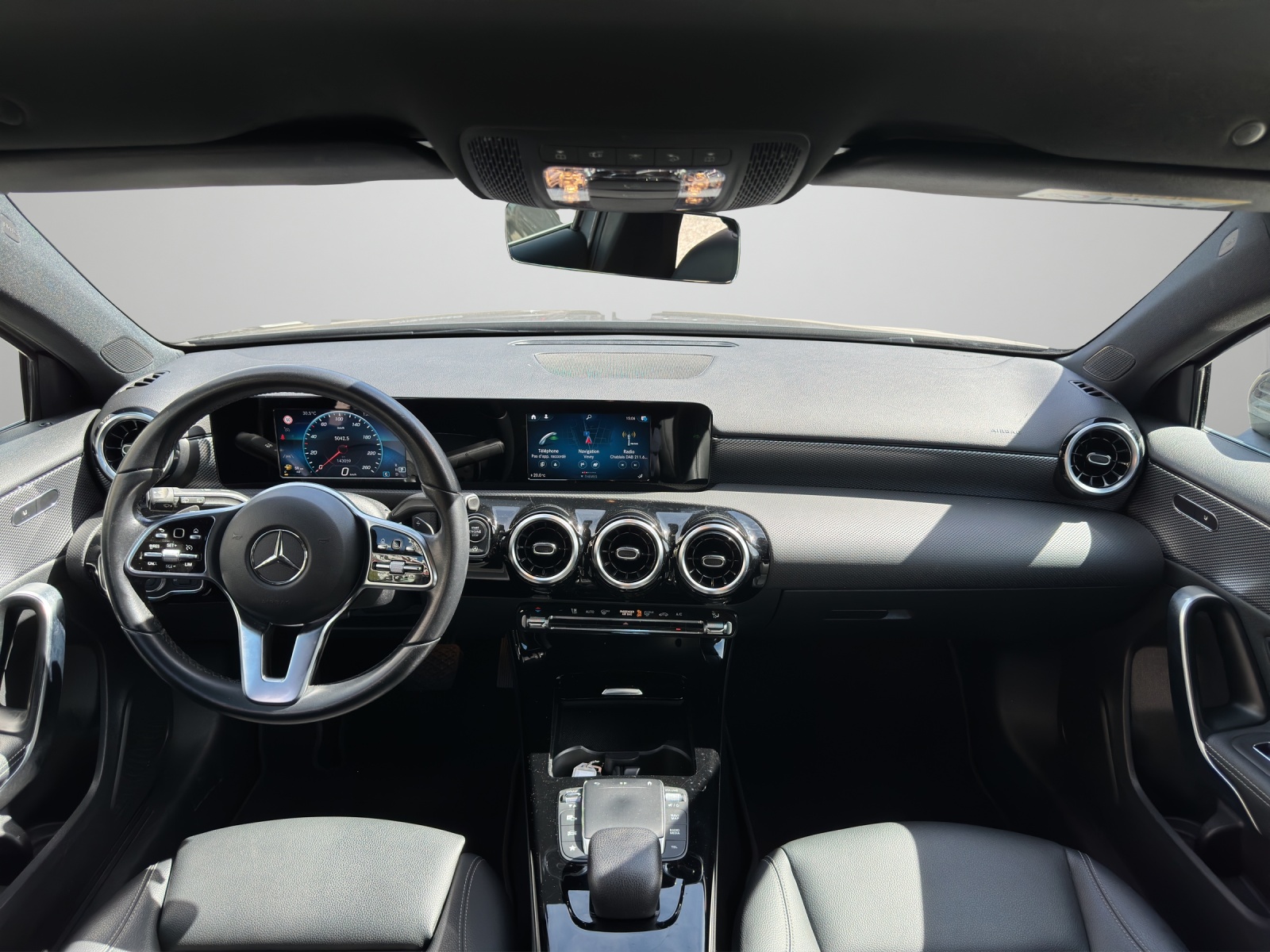 MERCEDES-BENZ Classe A W177 A 200 Progressive-image-14
