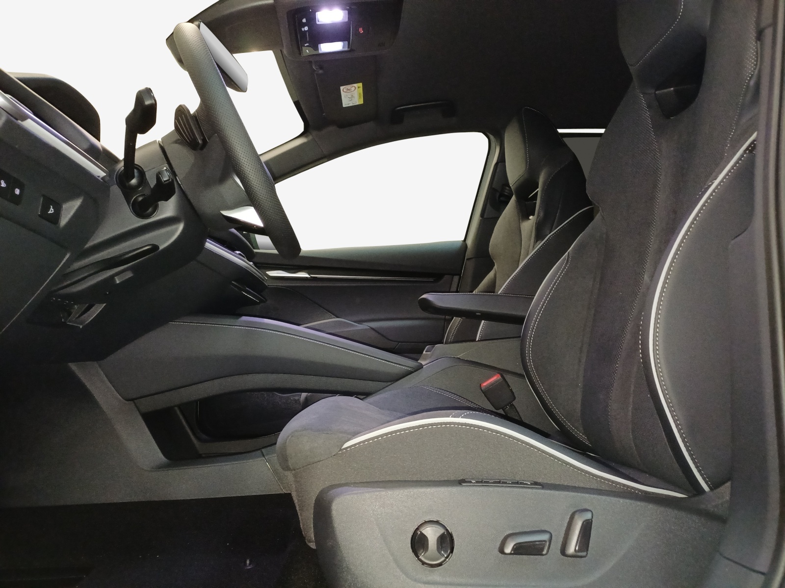 SKODA Elroq 85x Sportline 4x4-image-7