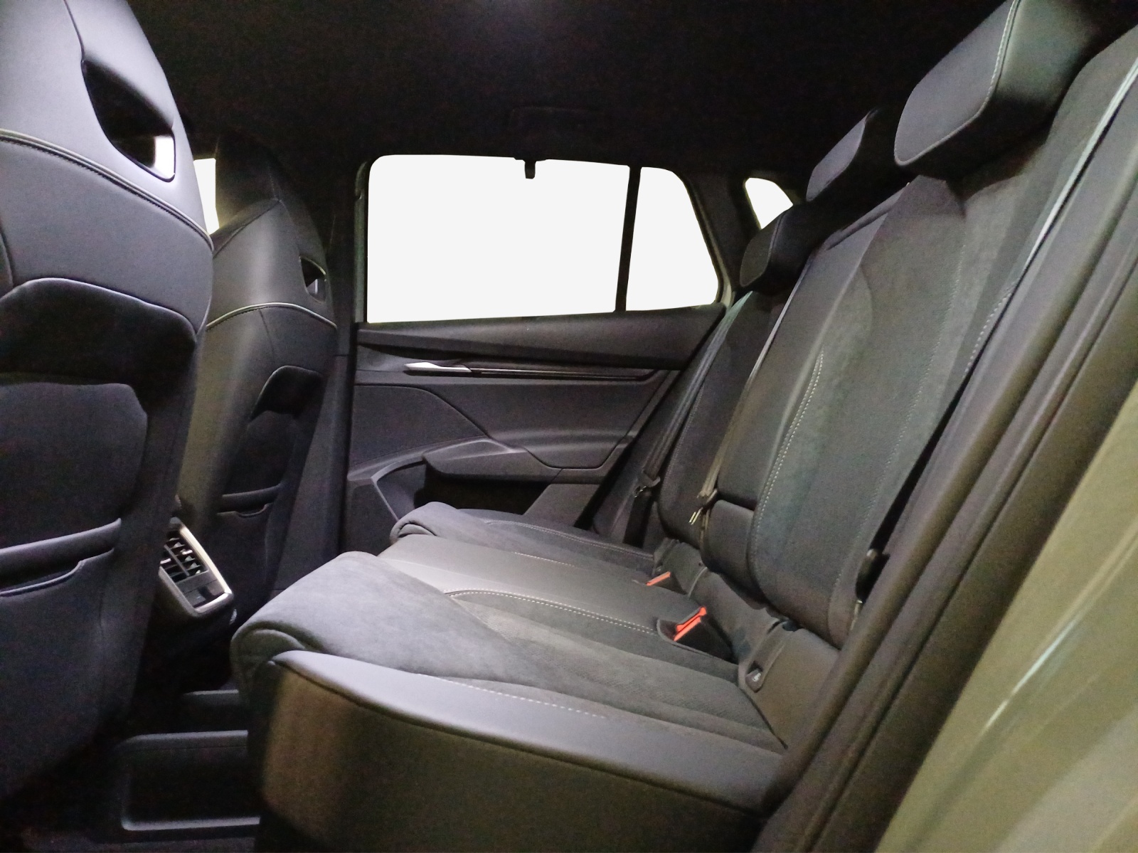 SKODA Elroq 85x Sportline 4x4-image-11