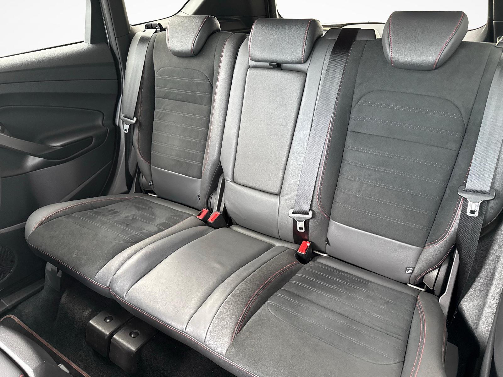 FORD Kuga 2.0 TDCi 150 ST-Line FPS-image-10