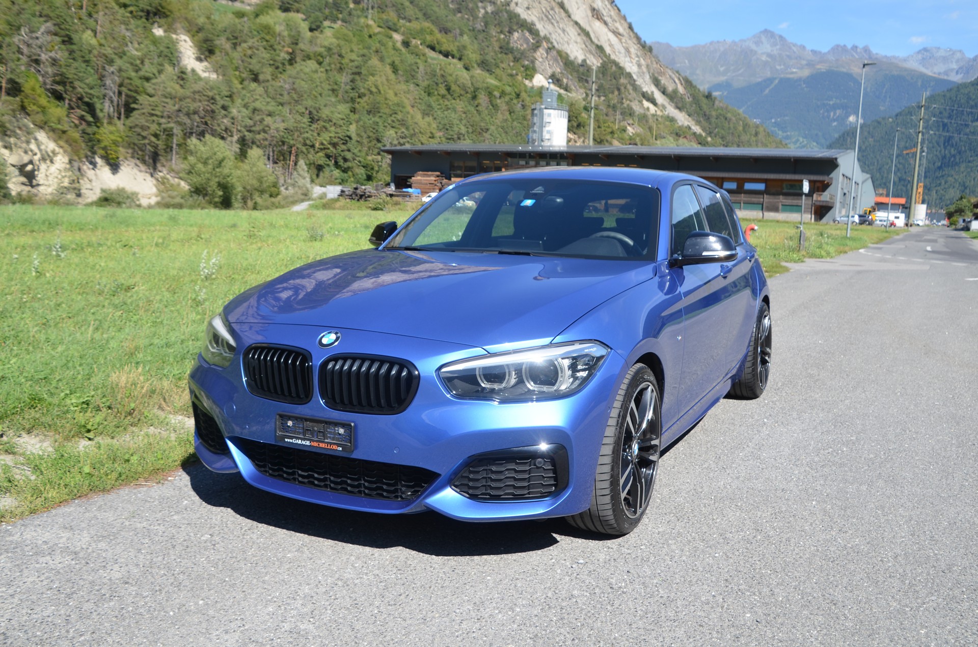 BMW M140i xDrive Steptronic-image-4