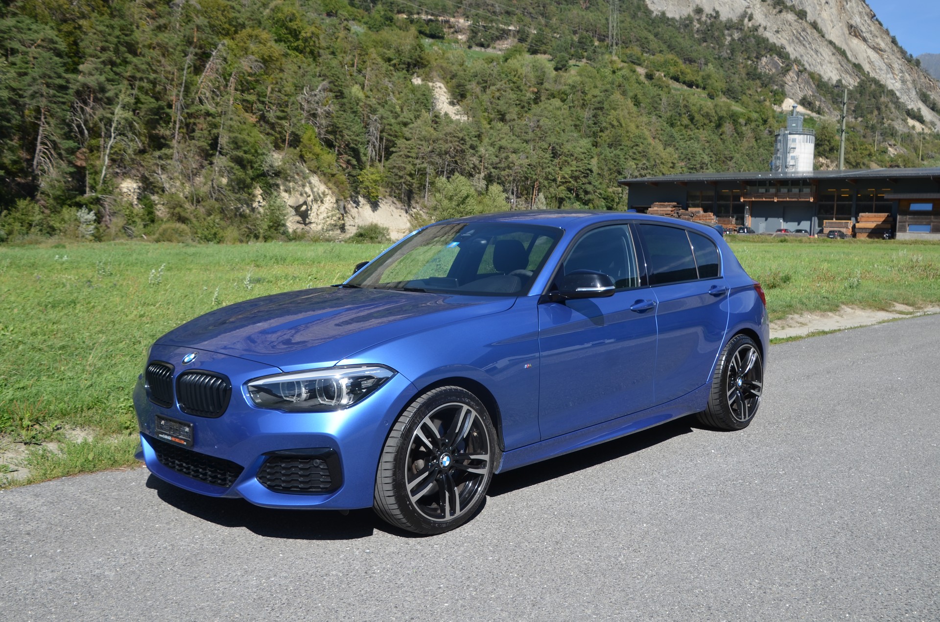 BMW M140i xDrive Steptronic-image-0