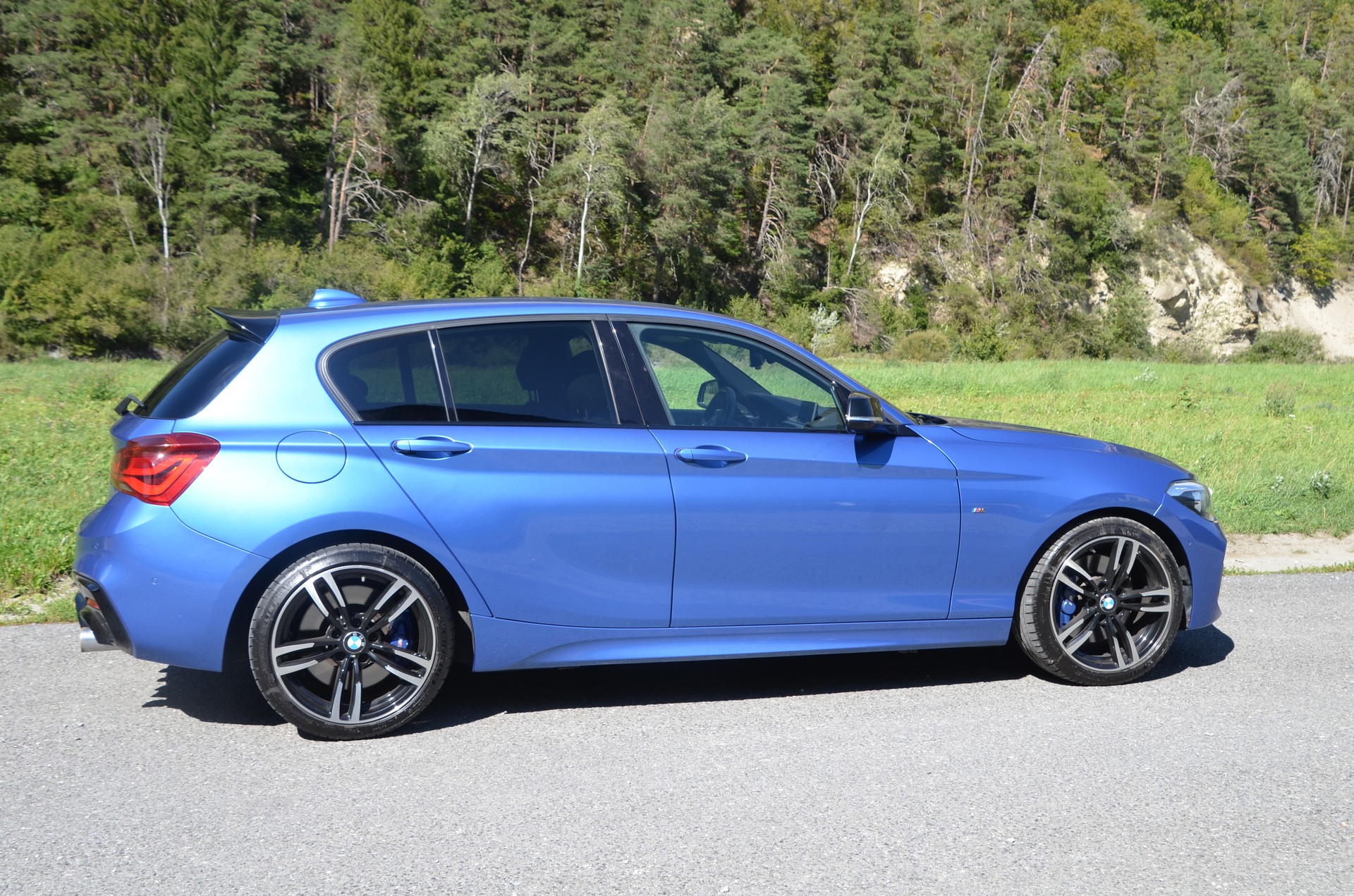 BMW M140i xDrive Steptronic-image-6