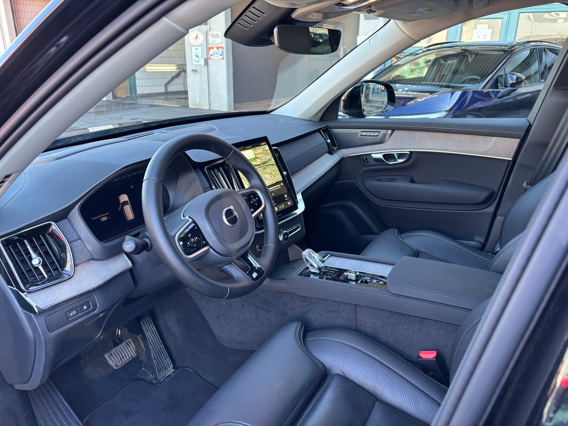 VOLVO XC90 T8 eAWD PluginHybrid Plus Dark Geartronic-image-10