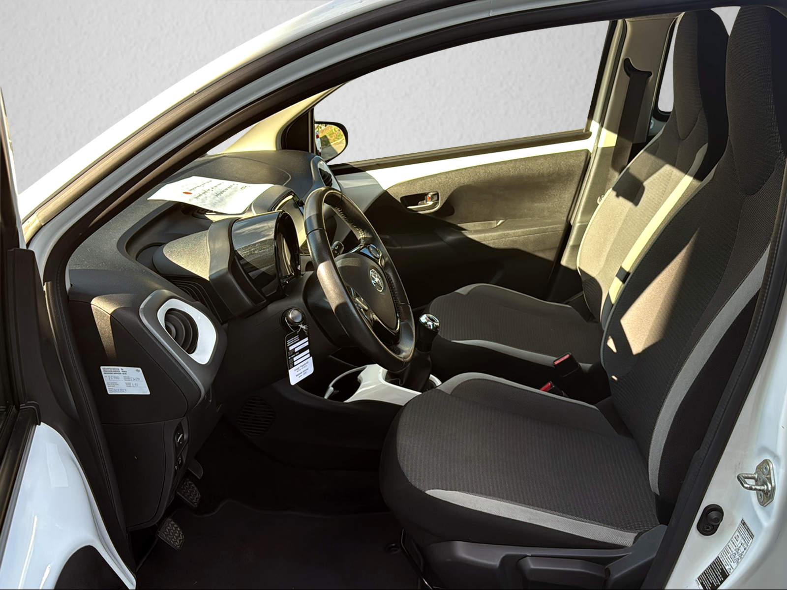 TOYOTA Aygo 1.0 VVT-i Trend-image-2