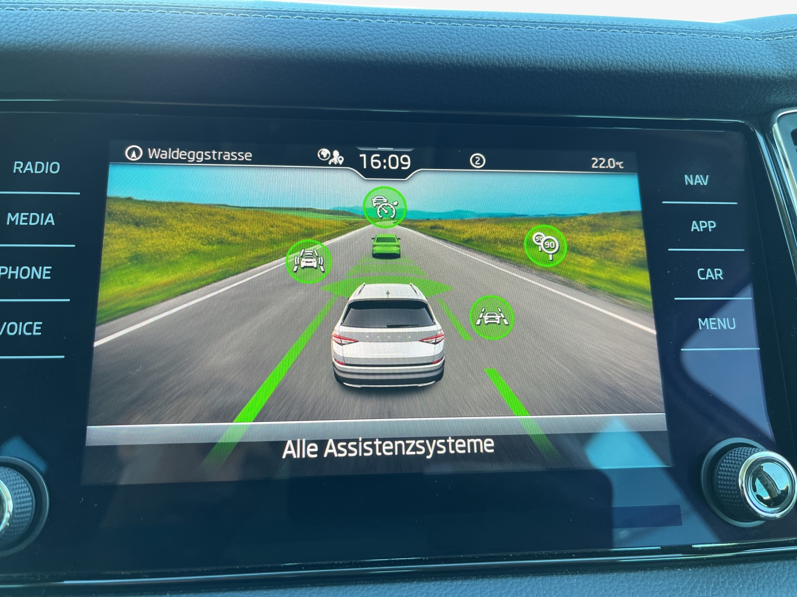 SKODA Kodiaq 2.0 TSI 4x4 Style-image-14