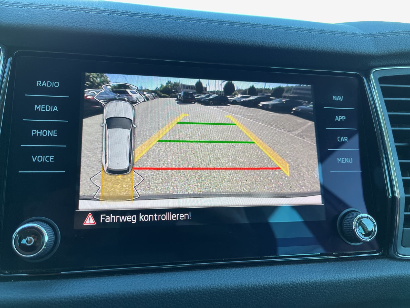 SKODA Kodiaq 2.0 TSI 4x4 Style-image-13