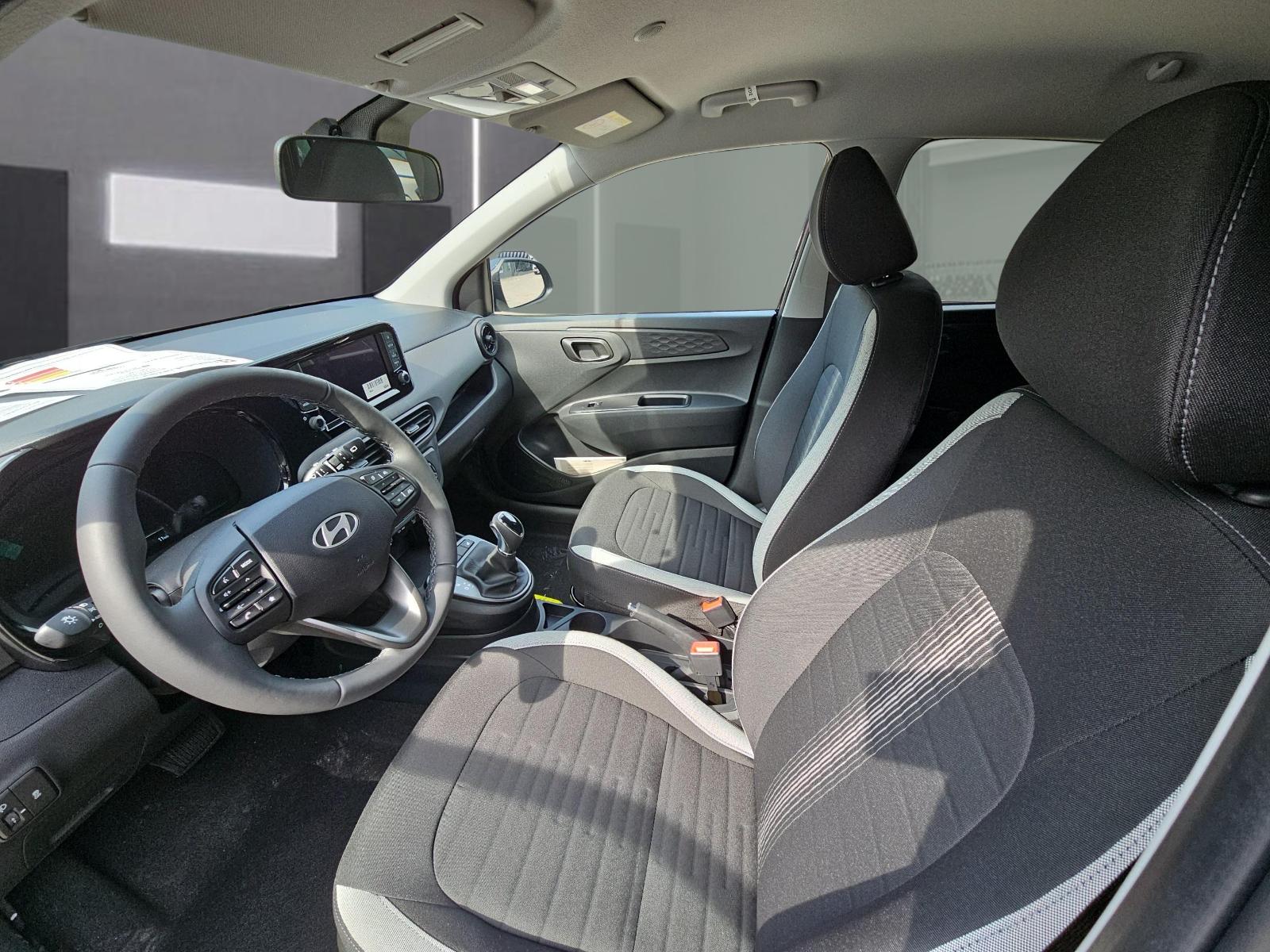 HYUNDAI i10 1.2 Amplia-image-9