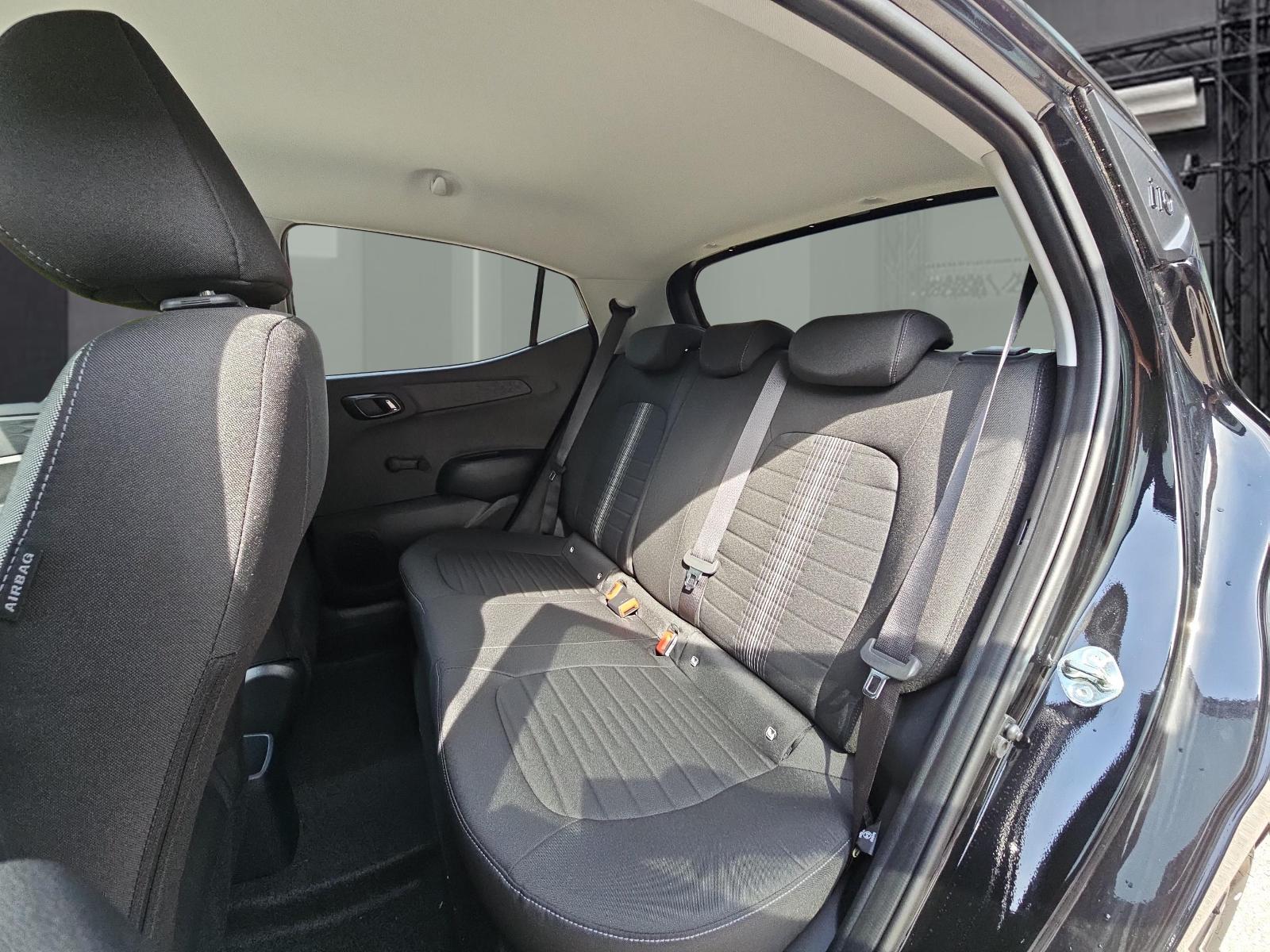 HYUNDAI i10 1.2 Amplia-image-10