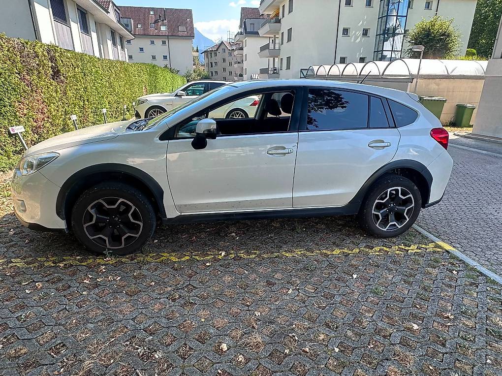 SUBARU 2.0i Swiss One-image-0