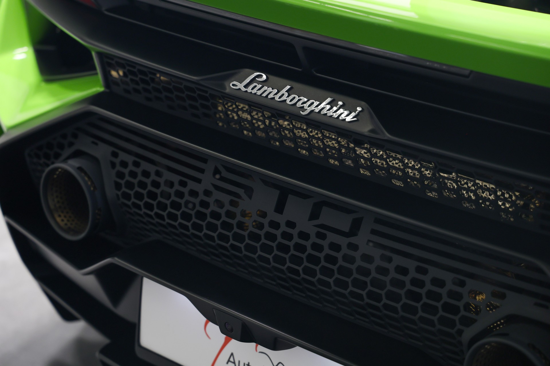 LAMBORGHINI Huracan STO Coupé DCT RWD *CH-Fahrzeug*Grün/Schwarz Lackierung EINMALIG*-image-19