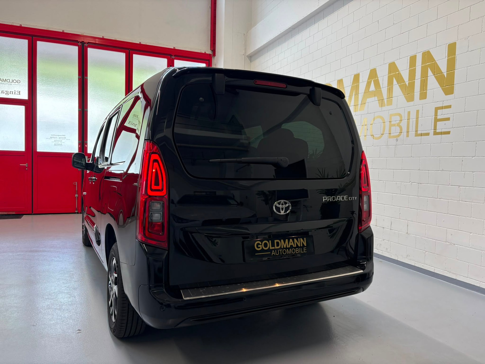 TOYOTA Proace City Verso 1.5 Style Long-image-3