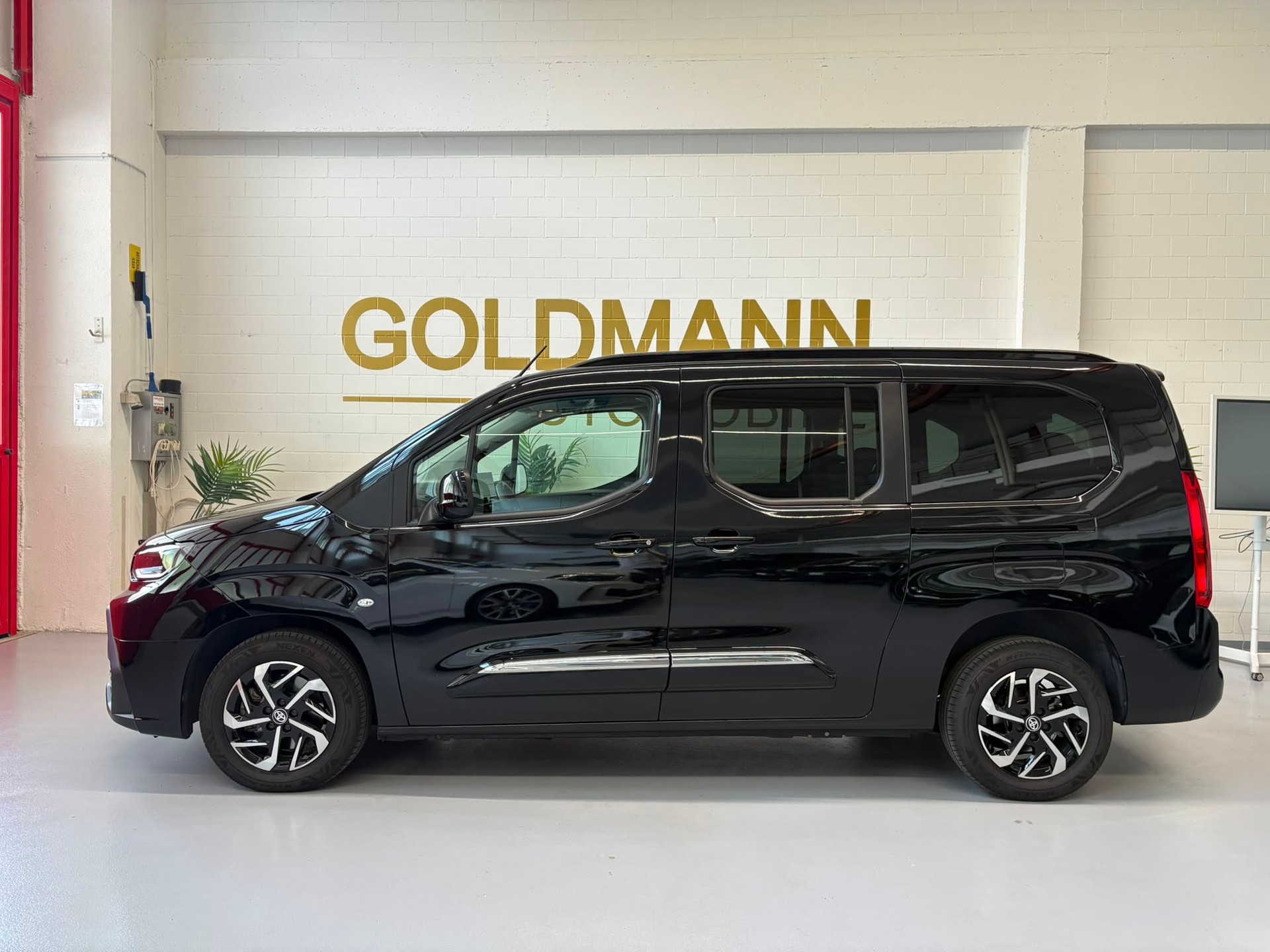TOYOTA Proace City Verso 1.5 Style Long-image-1