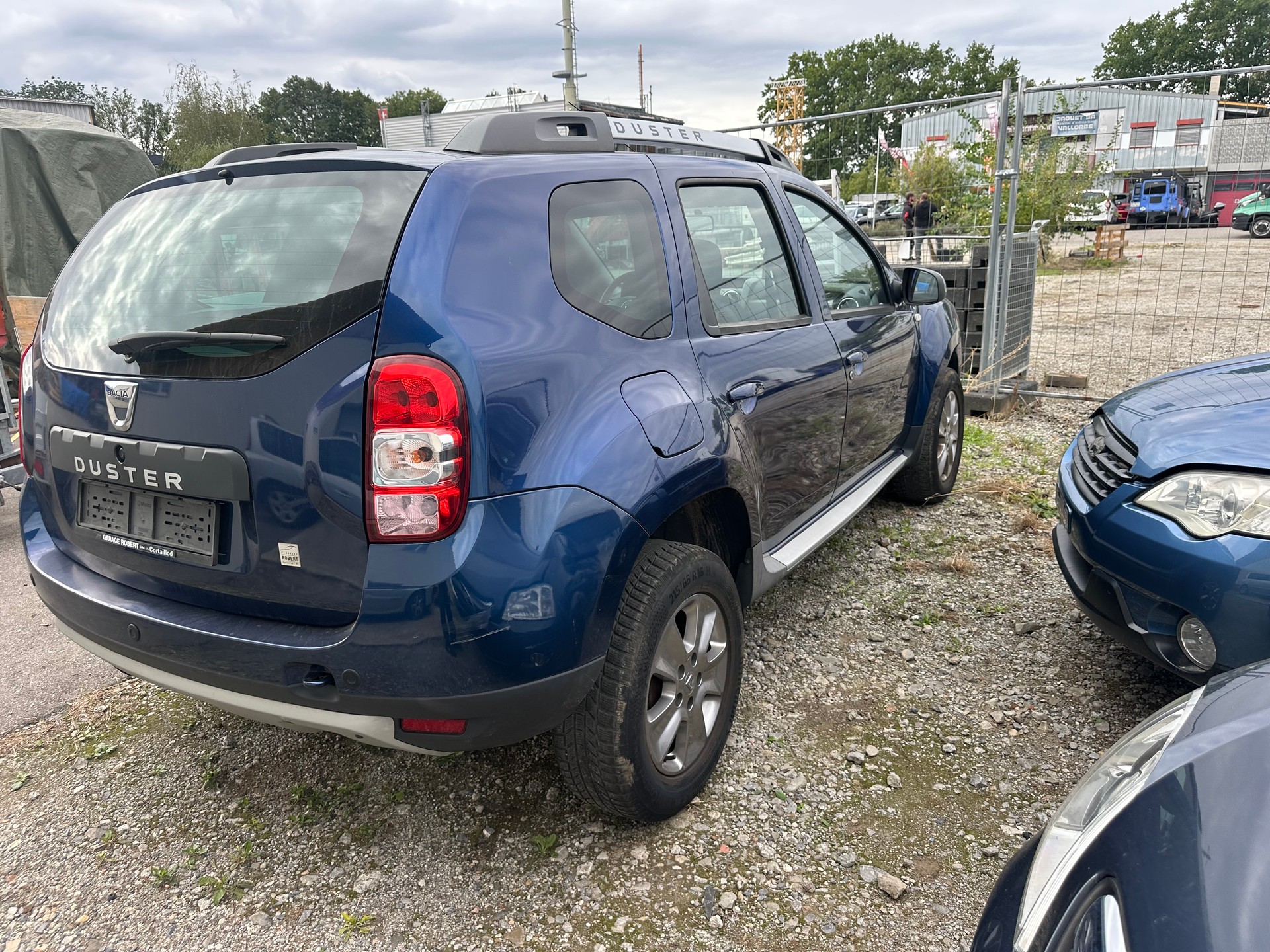 DACIA Duster 1.2 T Celebration 4x2-image-0