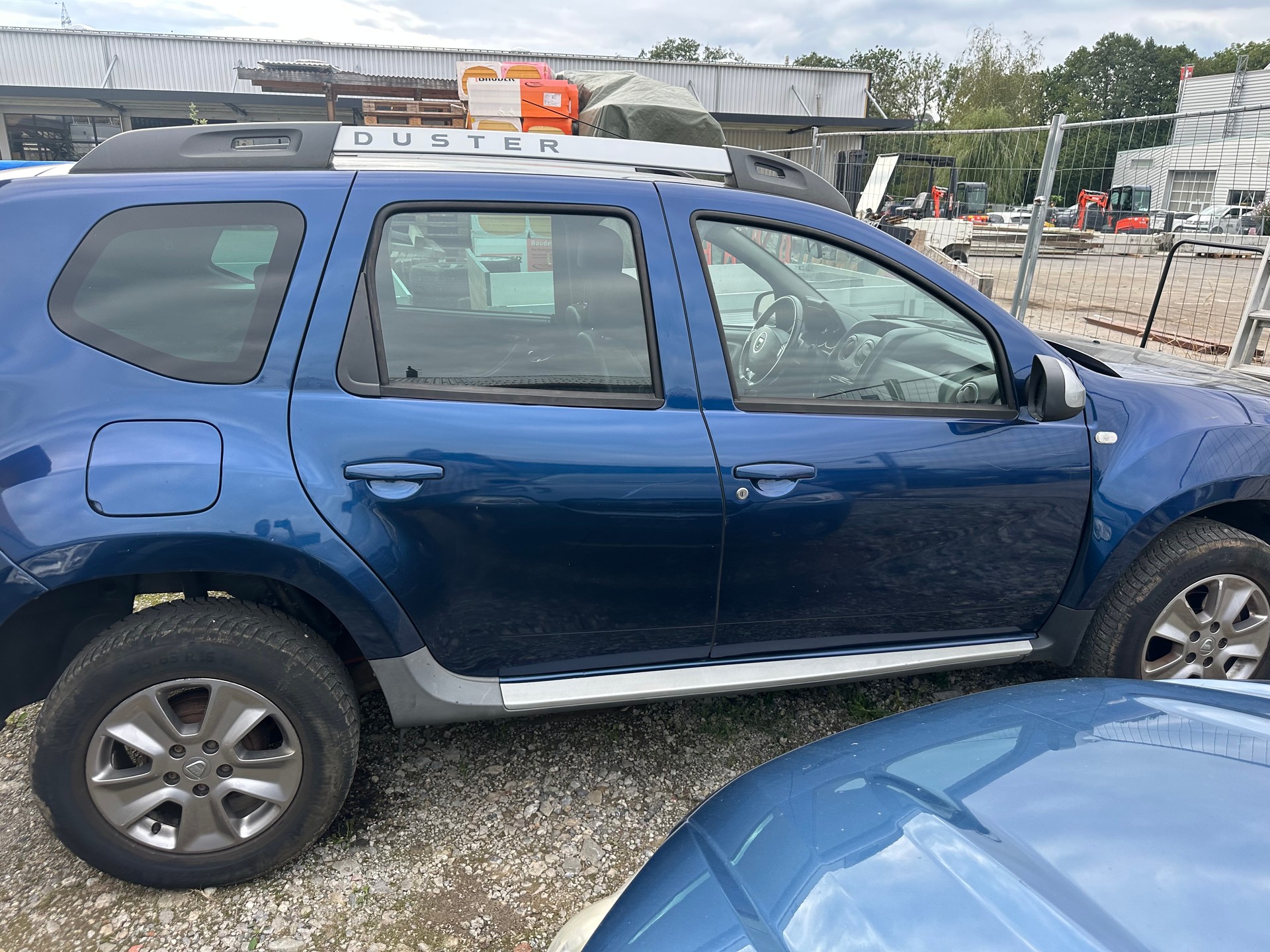 DACIA Duster 1.2 T Celebration 4x2-image-8