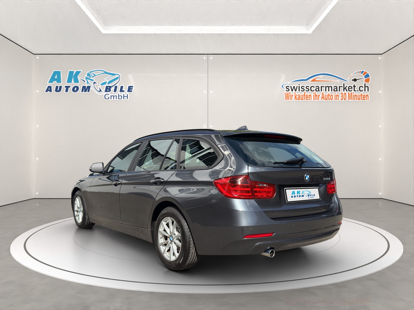 BMW 318d Touring Luxury Line Steptronic-image-6
