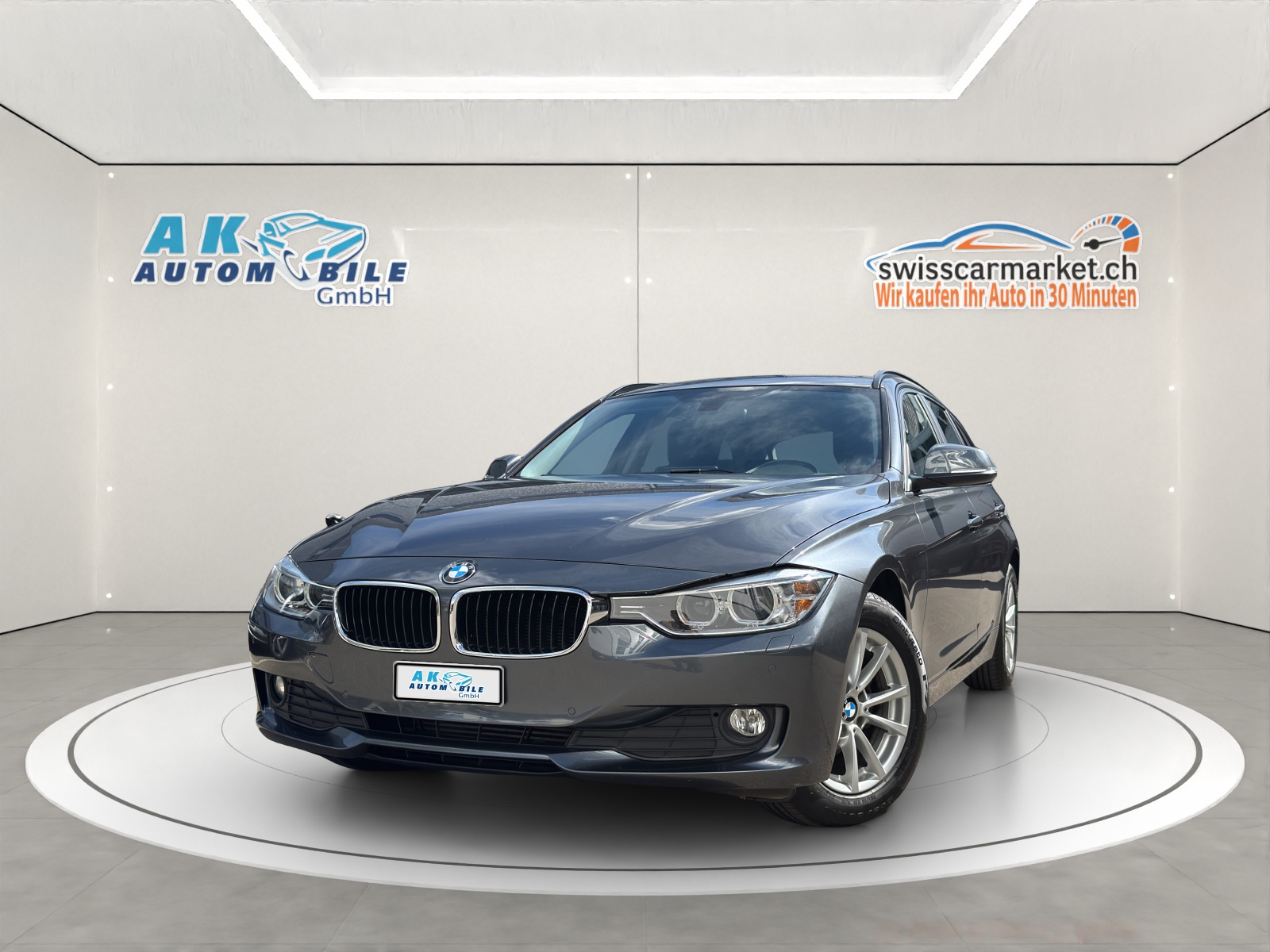 BMW 318d Touring Luxury Line Steptronic-image-0