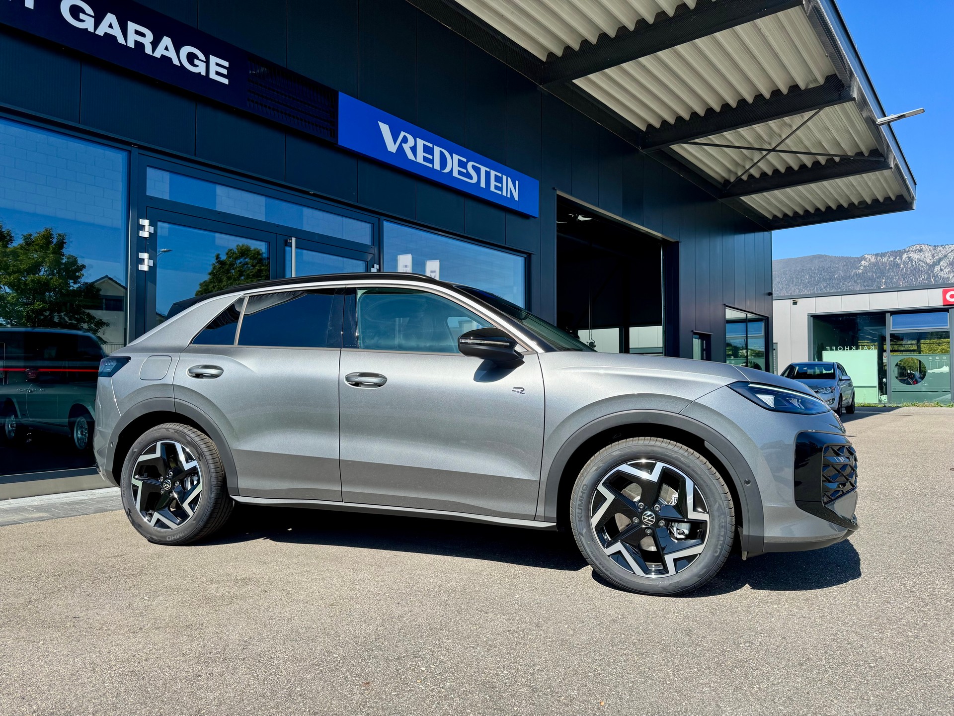VW T-Roc 1.5 eTSI mHEV R-Line DSG-image-1