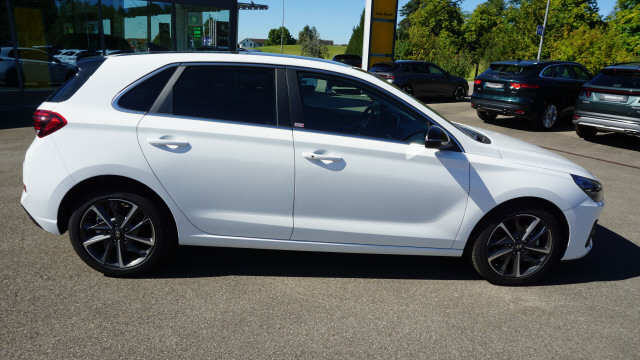 HYUNDAI i30 1.5 T-GDi Vertex DCT-image-4