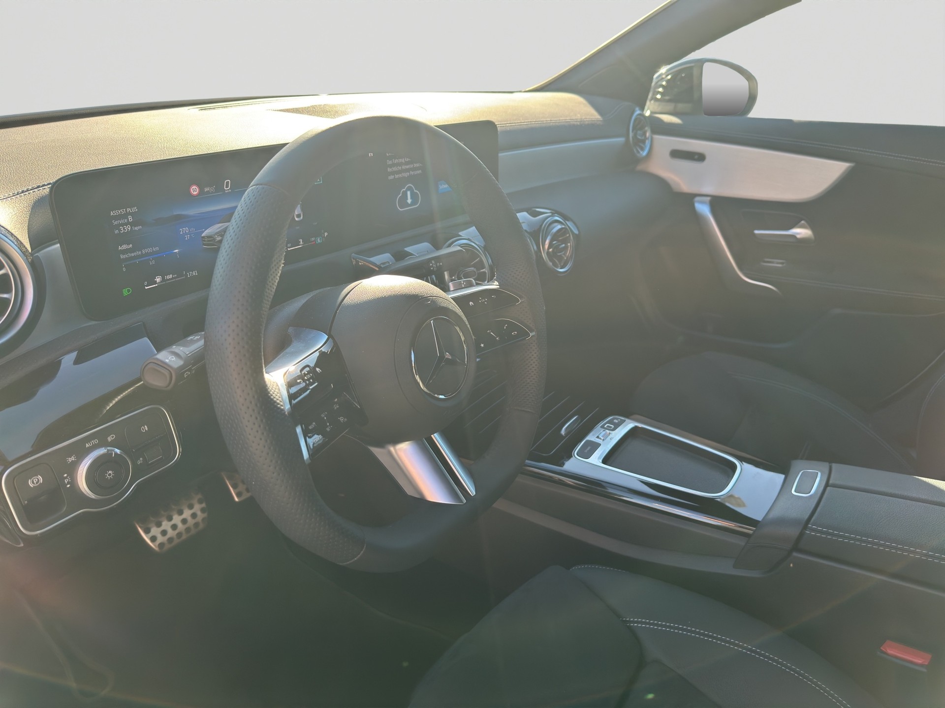 MERCEDES-BENZ CLA 200 d AMG Edition Night 8G-DCT-image-6