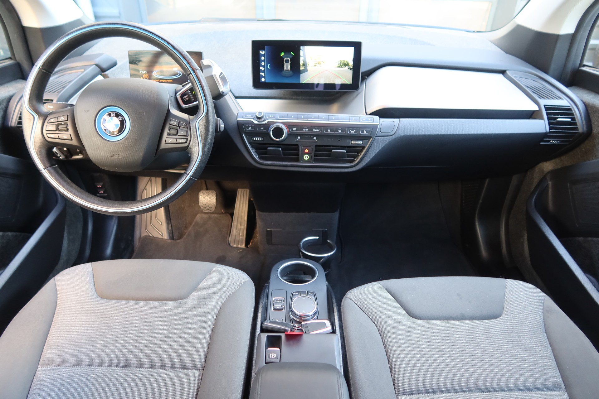 BMW i3 (120Ah) Fleet Edition-image-9