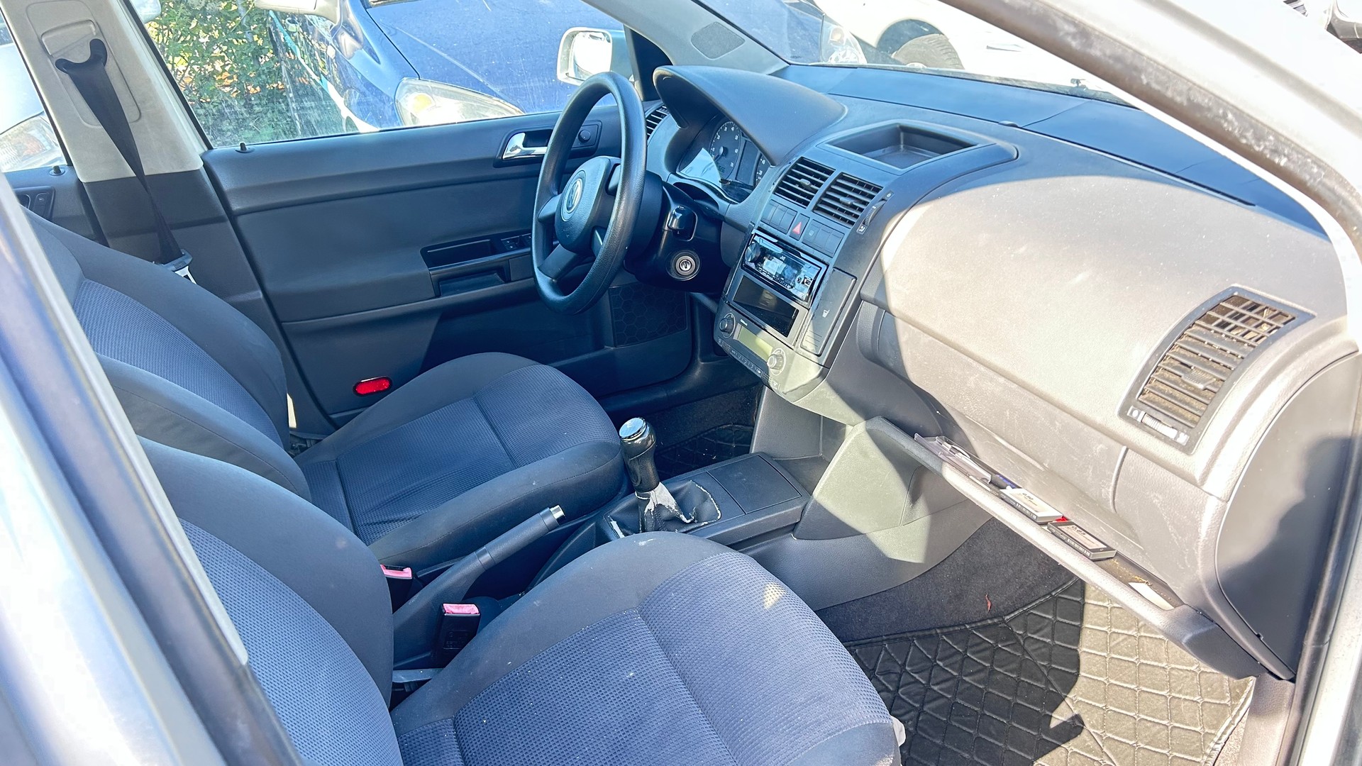VW Polo 1.4 16V Highline-image-5