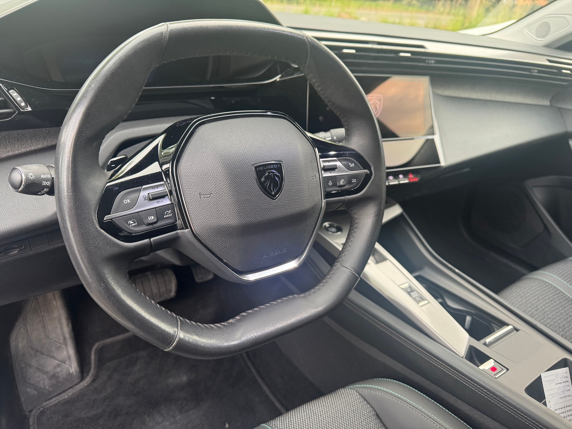 PEUGEOT 308 SW 1.5 BlueHDI Allure Pack EAT8-image-3