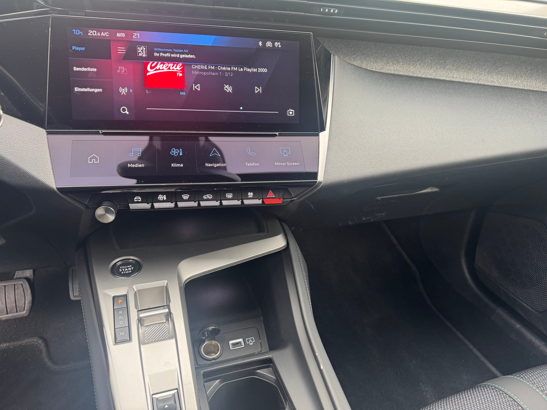 PEUGEOT 308 SW 1.5 BlueHDI Allure Pack EAT8-image-4