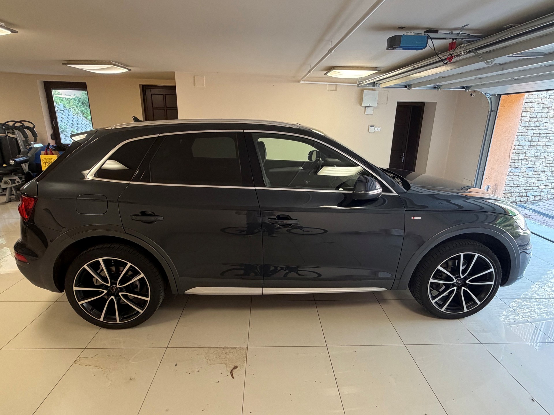 AUDI 2.0 40 TDI Sport qu. S-Tronic-image-1