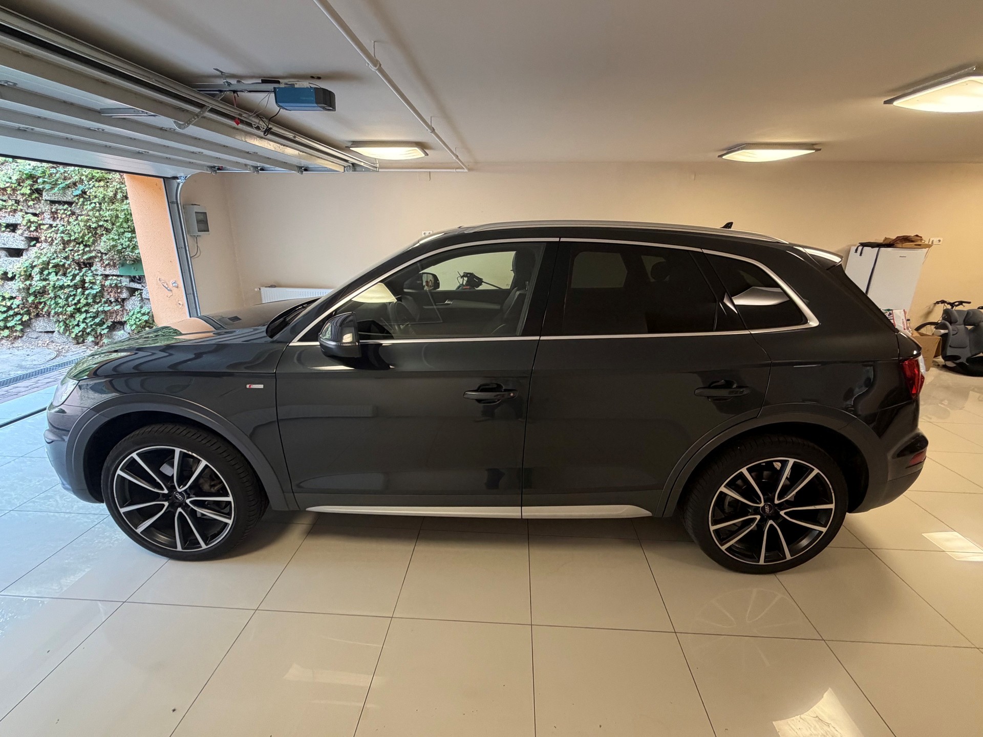 AUDI 2.0 40 TDI Sport qu. S-Tronic-image-2