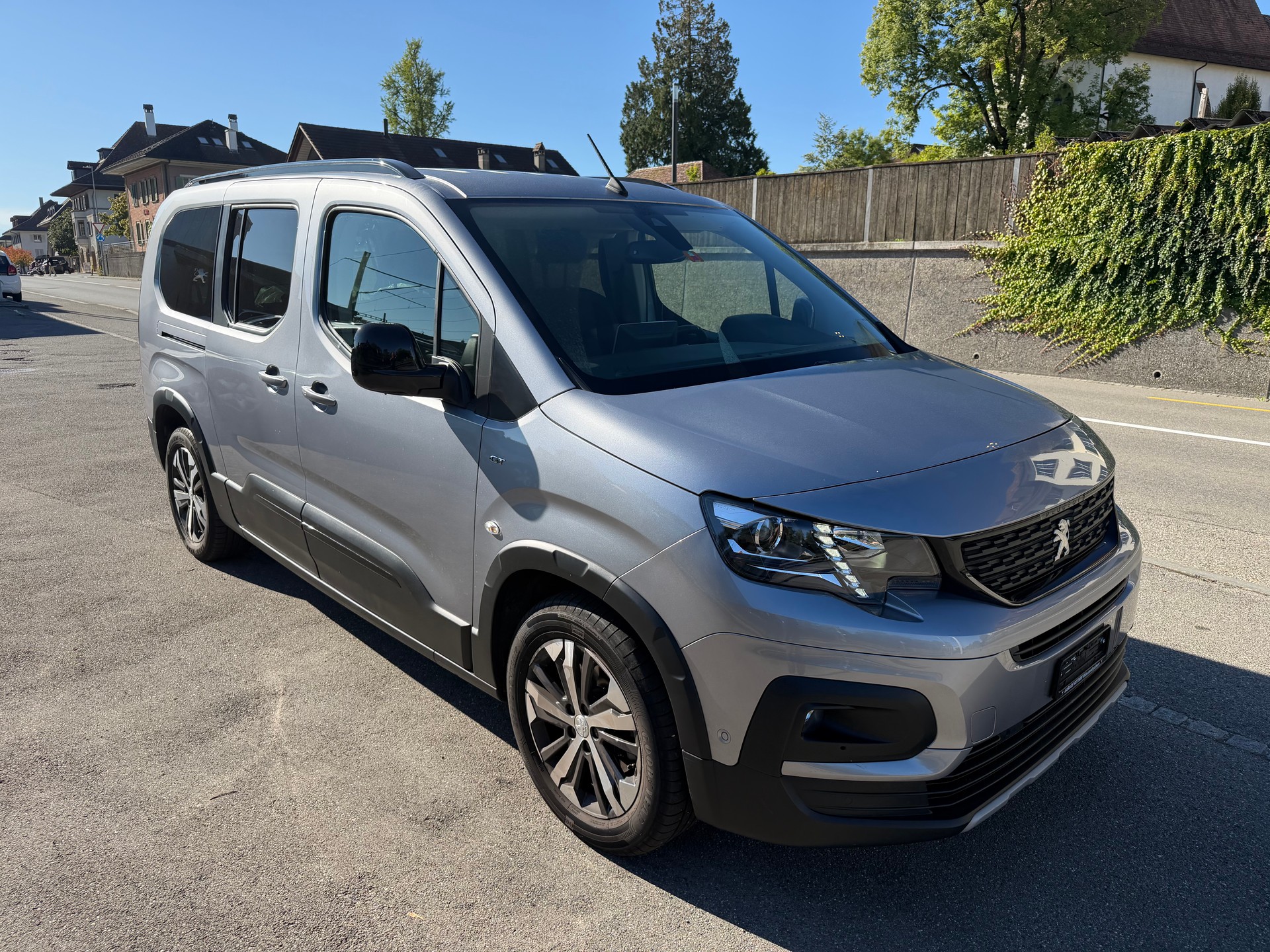 PEUGEOT Rifter Long 1.5 BlueHDi 7PL GT EAT8-image-1